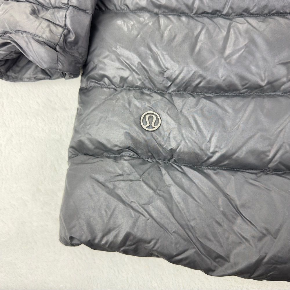 Lululemon Lululemon Women's Size Medium (8) Brave the Cold Grey Goose Size M / US 6-8 / IT 42-44 - 6 Thumbnail