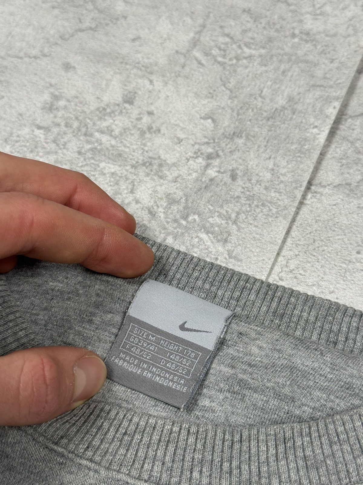Nike Vintage Nike Y2K Sweatshirt Big Logo Size M Size US M / EU 48-50 / 2 - 10 Thumbnail