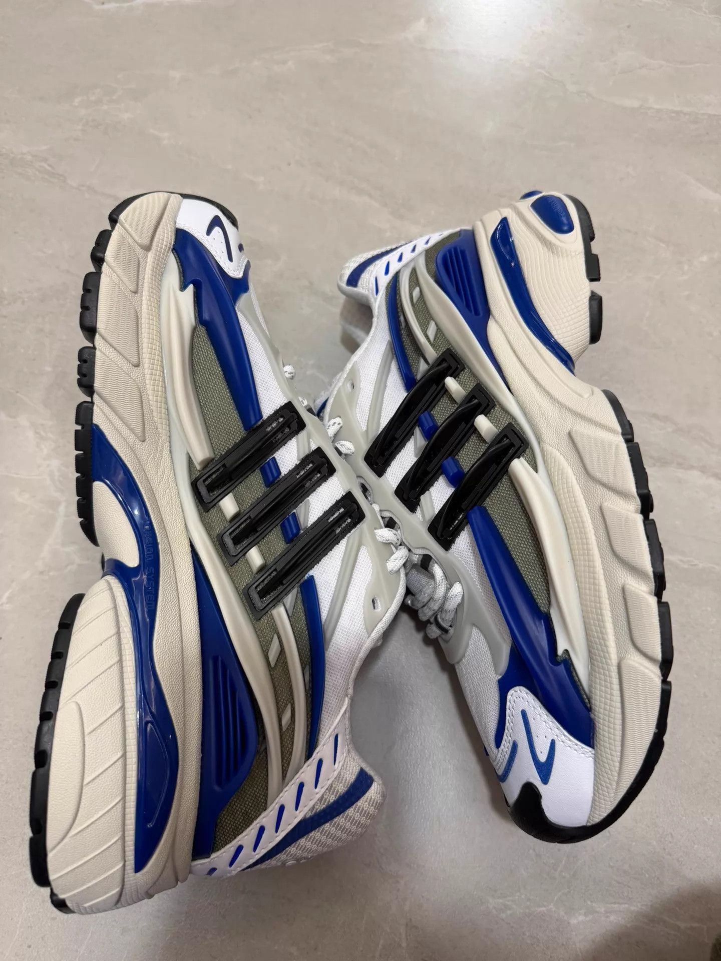 Adidas adidas x Pharrell Adistar Jellyfish white blue unisex dad Size US 9 / EU 42 - 5 Thumbnail