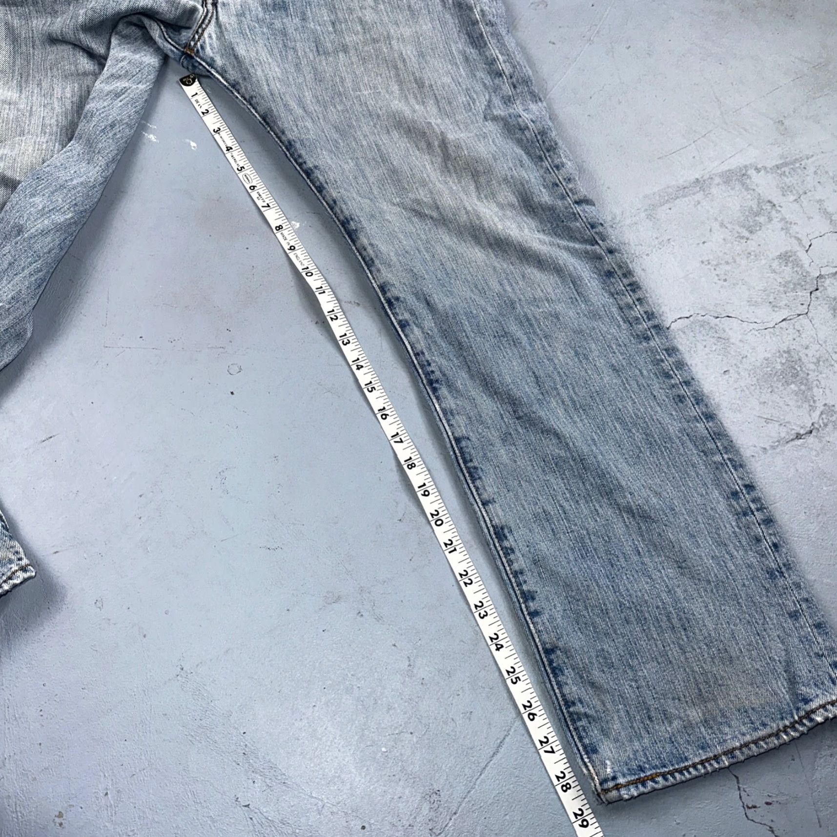Levi's Levi's 501 Levi's Jeans 501 Vintage Y2K Straight Leg Jeans 36x30 Light Blue 90s Mens Men's Regular Denim Cotton Jeans Button Levis 501 Series Blues Size US 36 / EU 52 - 5 Thumbnail