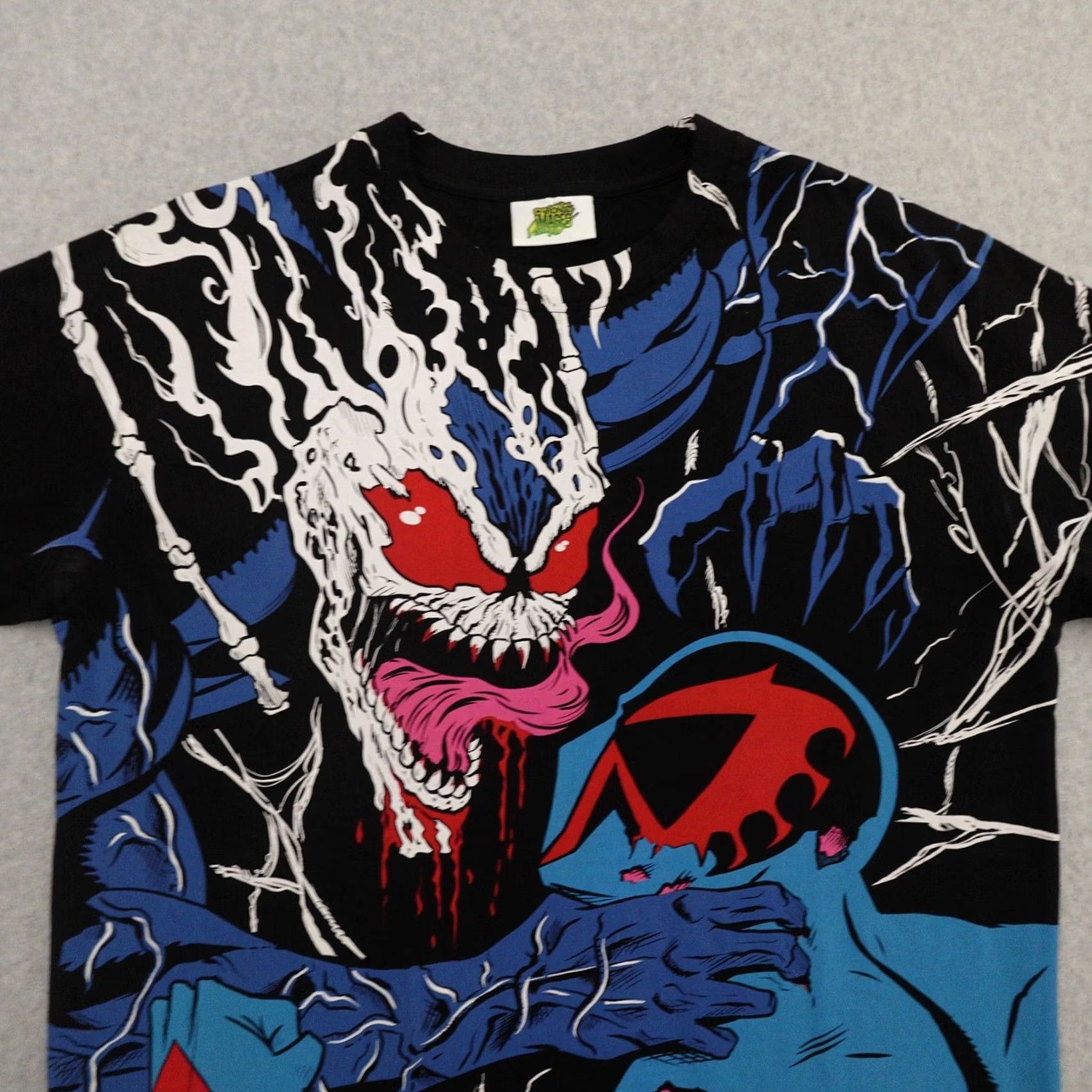 Vintage Chronic Images T-Shirt Mens Large (23x29) Spiderman x VENOM 2000 Modern Boot Size US L / EU 52-54 / 3 - 7 Thumbnail