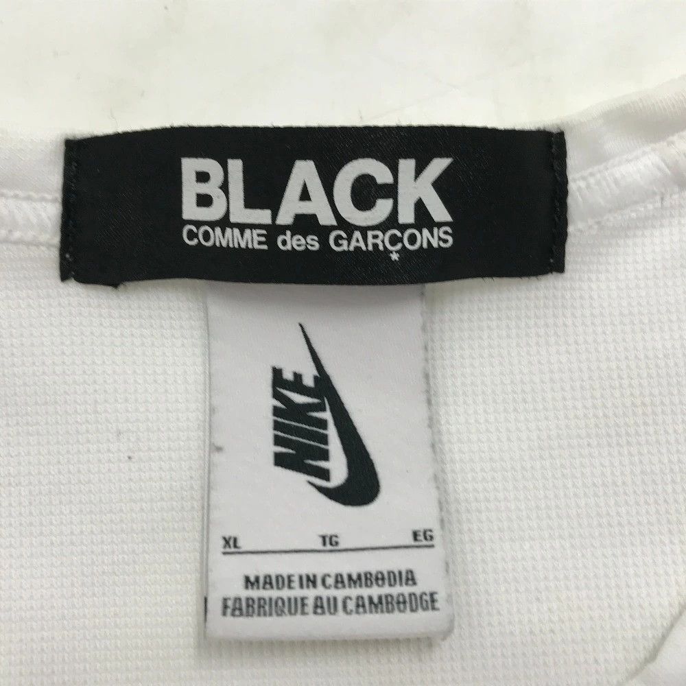 Comme des Garcons Black T-Shirts Printed Short Sleeve Polyester Crewneck White Size US XL / EU 56 / 4 - 5 Thumbnail
