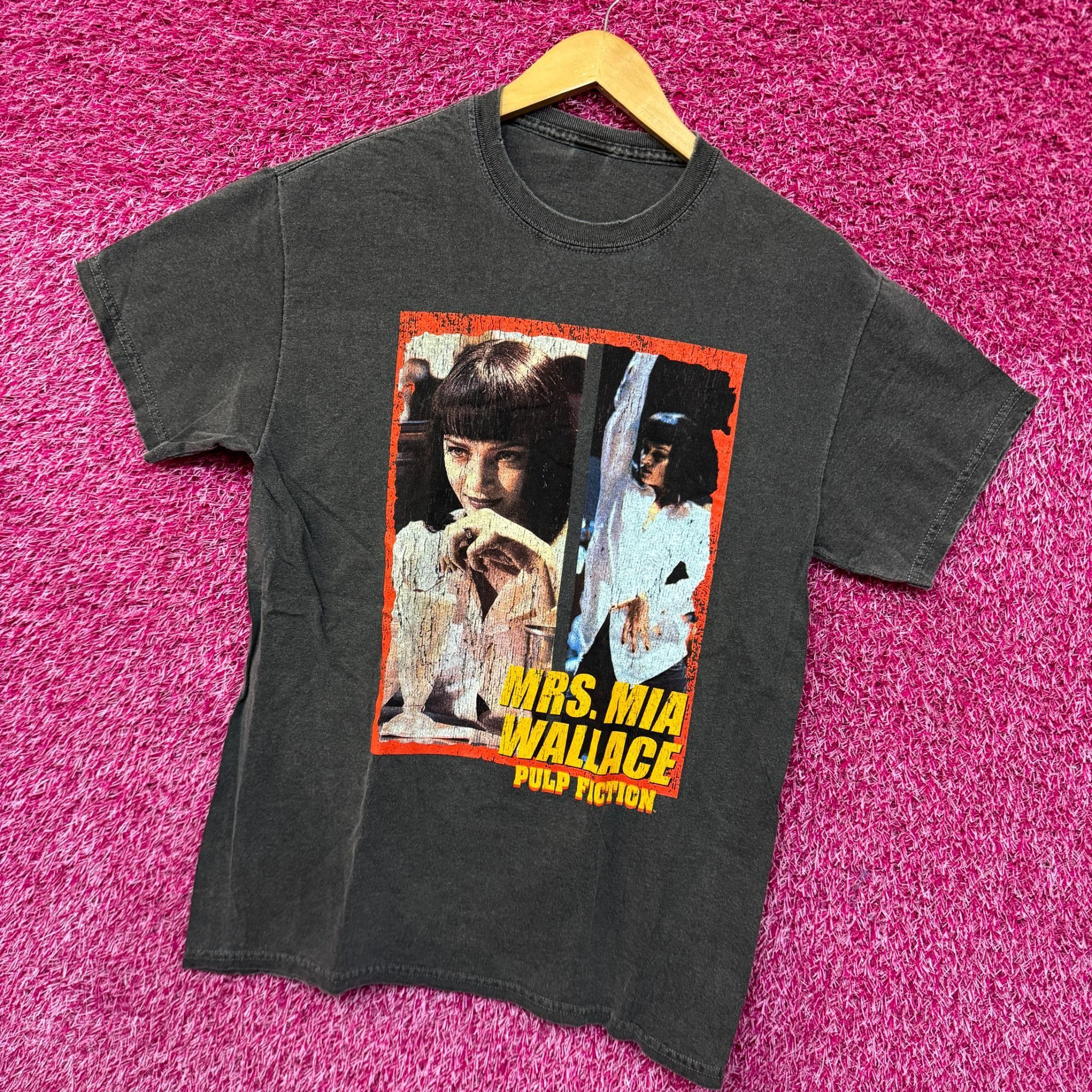 Other Pulp Fiction Mrs Mia Wallace Dance Date Poster Movie Tee M Size US M / EU 48-50 / 2 - 3 Thumbnail
