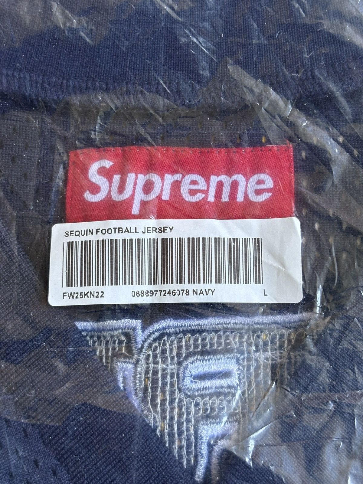 Supreme Supreme Sequin Football Jerset FW25 Size US L / EU 52-54 / 3 - 12 Thumbnail