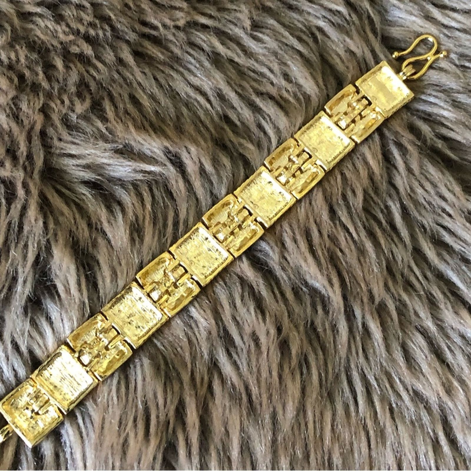 Vintage Vintage 80s textured gold with black enamel link bracelet Size ONE SIZE - 4 Thumbnail