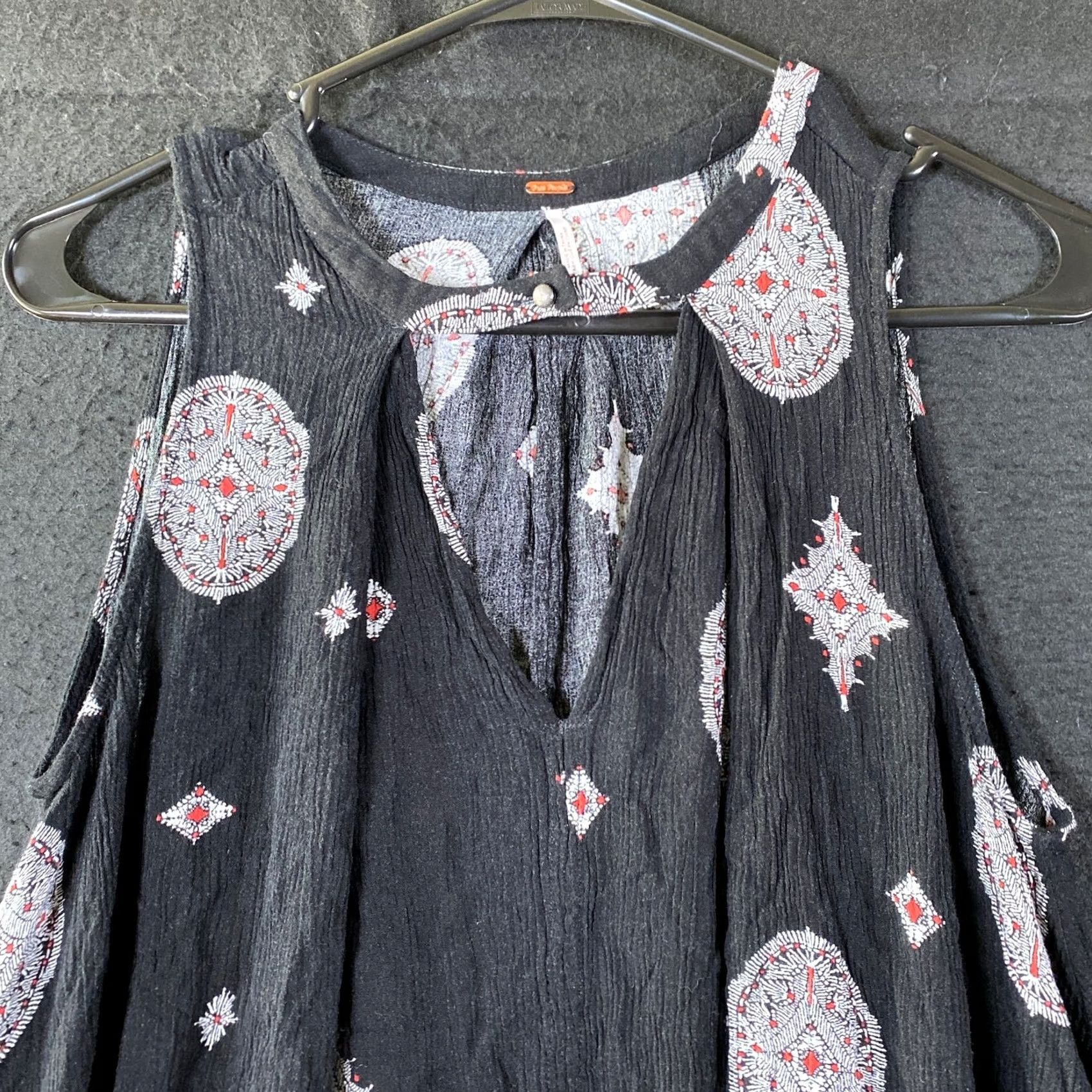 Free People Free People Womens Dress Black Medallion Print Tree Tent Stretch XS Sleeveless V-Neck Shift Kned Length Geometric Boho Western normcore Ladies XS Size XS / US 0-2 / IT 36-38 - 3 Thumbnail