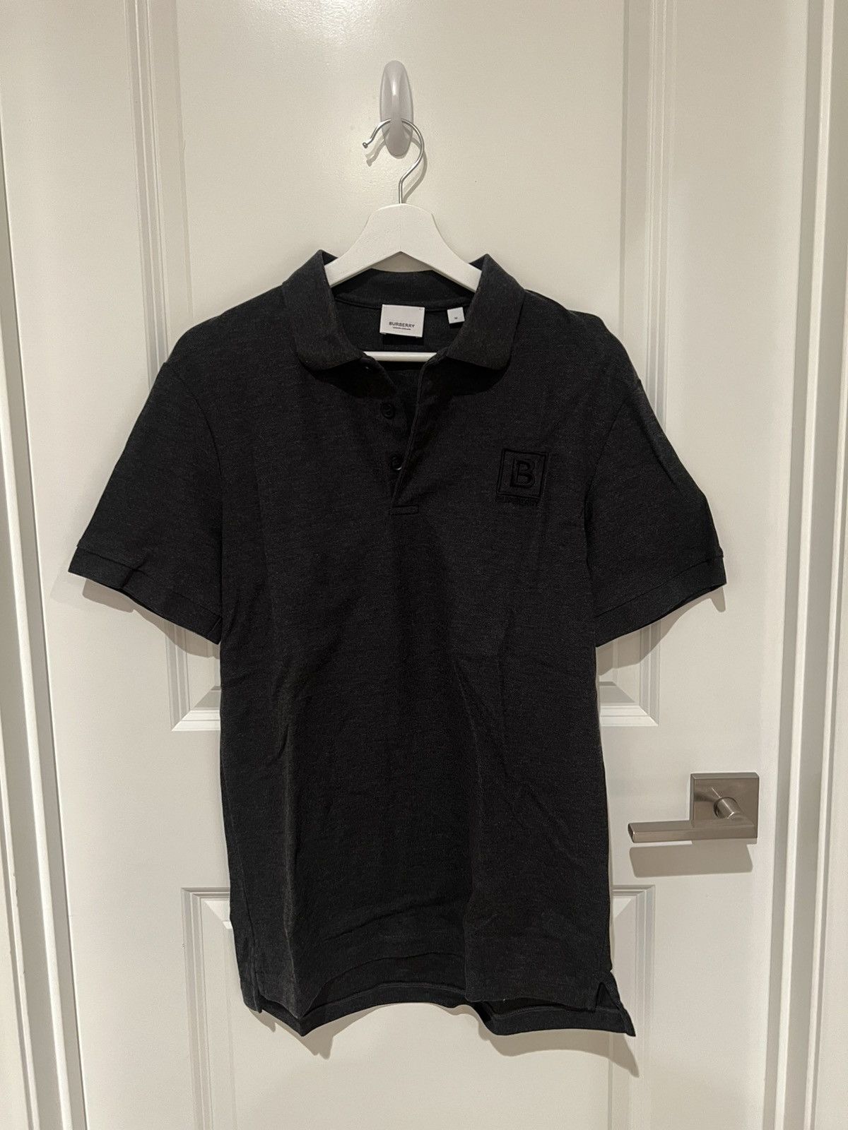 Burberry Burberry Logo B Polo Charcoal Grey Size US M / EU 48-50 / 2 - 1 Thumbnail