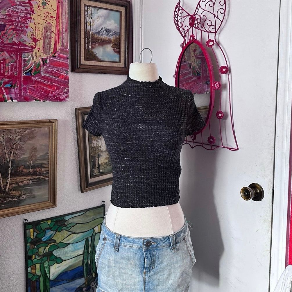 Forever 21 forever 21 black cropped turtleneck knit top Size S / US 4 / IT 40 - 1 Thumbnail
