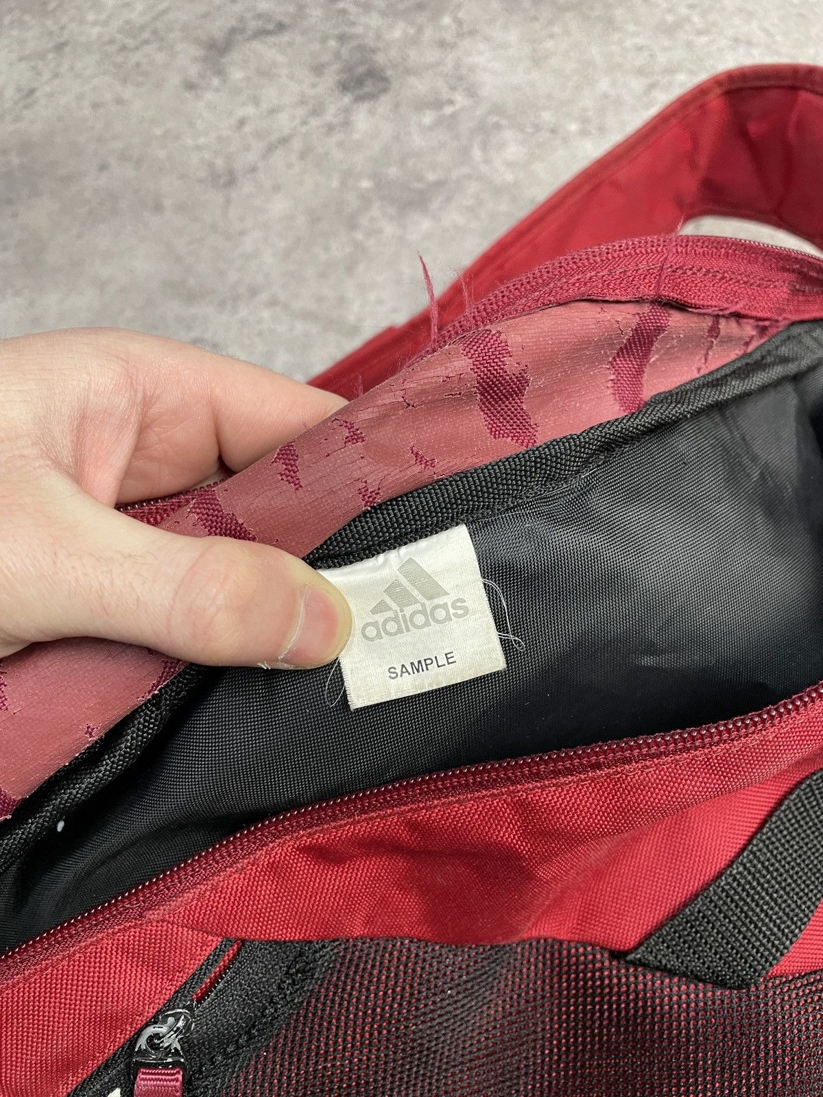 Vintage Vintage Y2K Adidas Y-3 Style Burgandy Dark Grey Sling Bag Size ONE SIZE - 12 Thumbnail