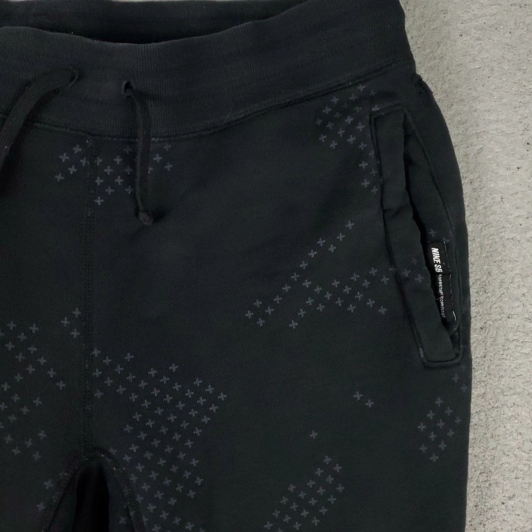 Nike Nike Pants Size Medium Black Swoosh Track Joggers Sweatpants Mens Size US 31 - 3 Thumbnail