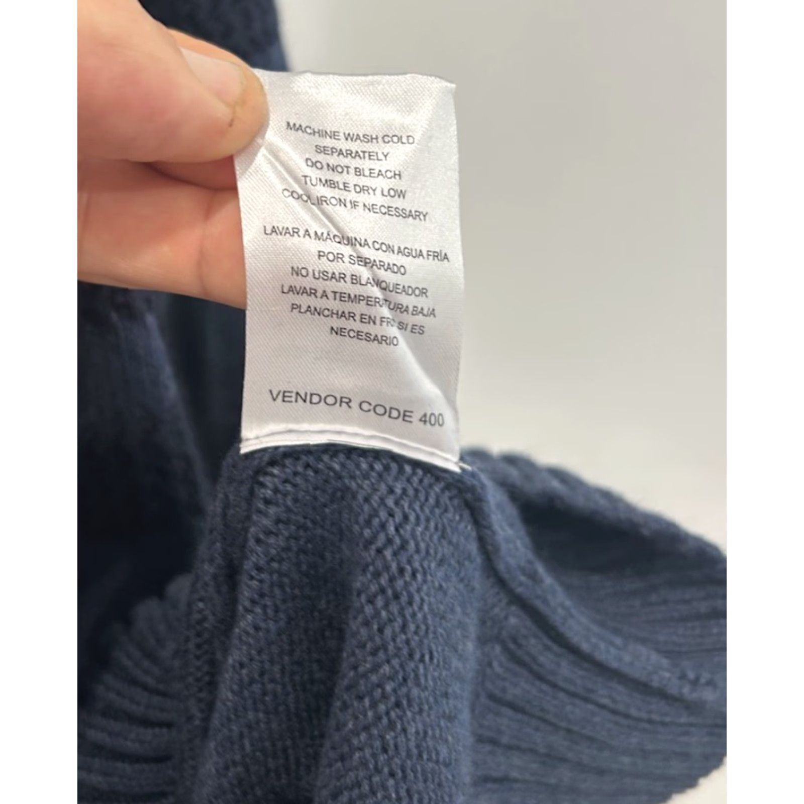 Vintage **Tahari Men's Classic Blue Striped 1/4 Zip Pullover Sweater Size L** User: **Tahari Men's Classic Blue 1/4 Zip Striped Pullover Sweater Size L** Size US L / EU 52-54 / 3 - 8 Thumbnail