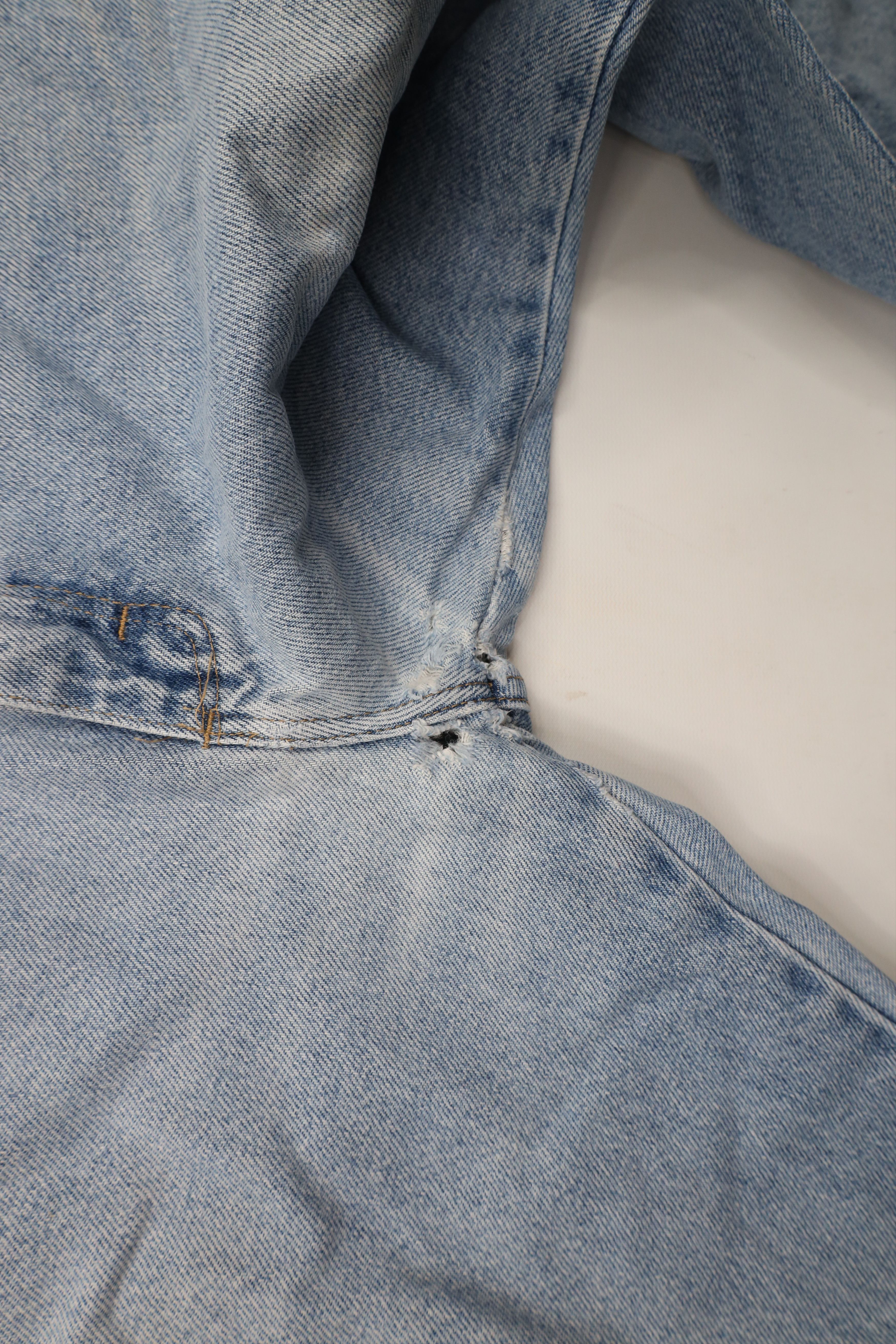 Cabelas × Vintage Vintage 90s Cabelas Spell Out Straight Leg Denim Jeans Blue Size US 34 / EU 50 - 7 Thumbnail