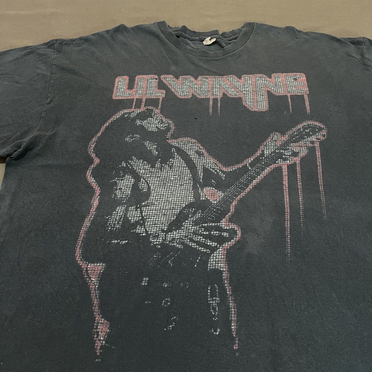 Rap Tees × Vintage Vintage Y2K 2011 Lil Wayne Promo Tour Tee 2XL Faded Thrashed Size US XXL / EU 58 / 5 - 1 Thumbnail