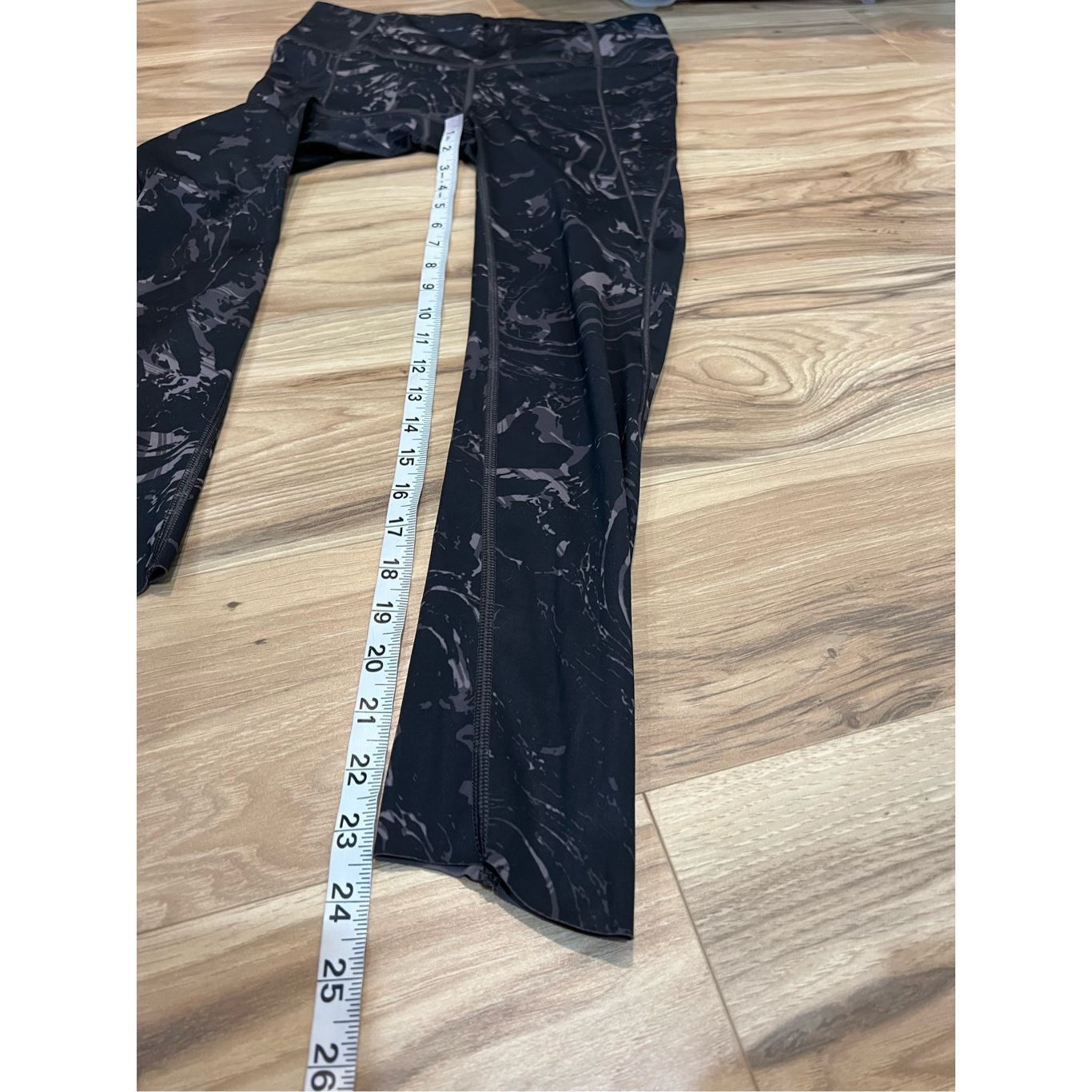 Athleta Athleta Velocity Stash Pocket Black Marbled 7/8 Legging sz X Size 25" / US 0 / IT 36 - 6 Thumbnail