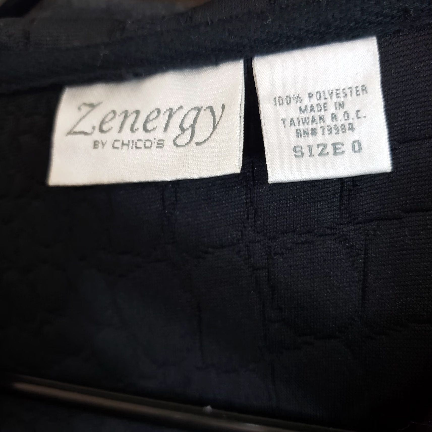Vintage Chico's Zenergy Jacket Womens Sz Small Black Textured Zips Snap Closure Size S / US 4 / IT 40 - 5 Thumbnail