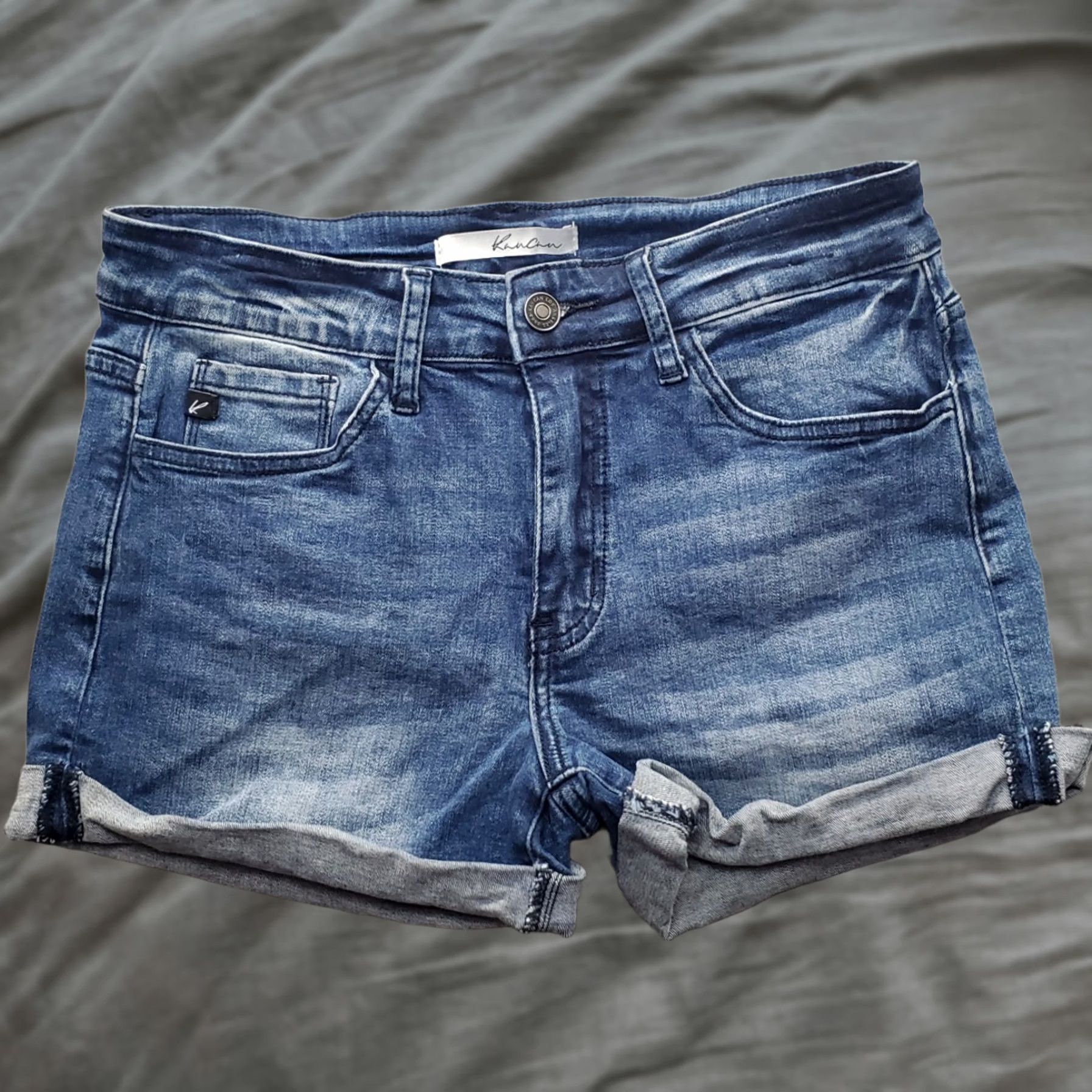 Vintage KanCan Jeans Shorts Womens Size 9/28 Blue Denim 5-Pocket Design Cuffed Hem, Jean Shorts, Denim, Size 9, 28W, Blue, 2.25 Inseam, 5-Pocket Size 30" / US 8 / IT 44 - 1 Thumbnail
