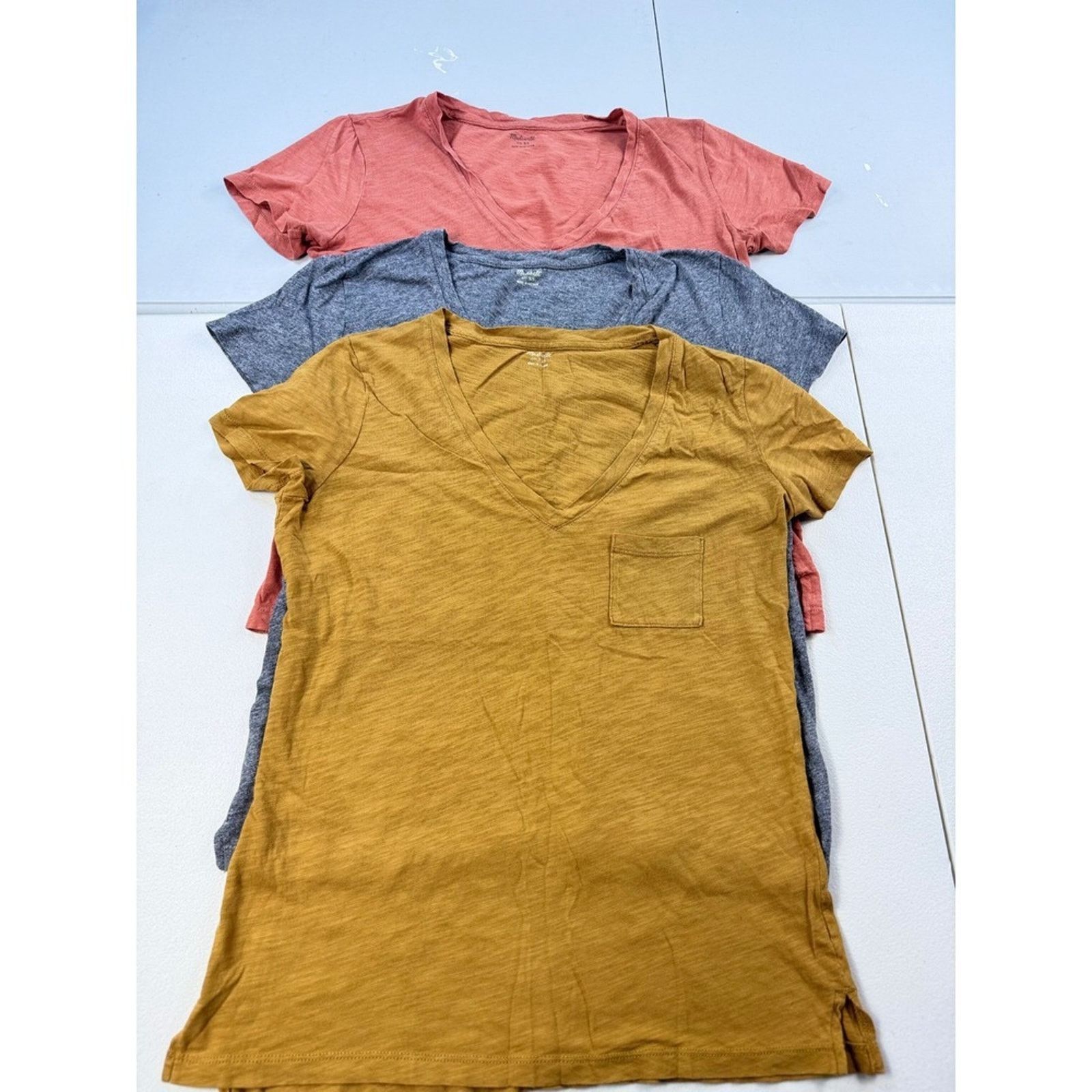Madewell Madewell Women's V-Neck Pocket Tee‎ Shirt Bundle - XXS SET 3 Size XXS / US 00 / IT 34 - 1 Thumbnail