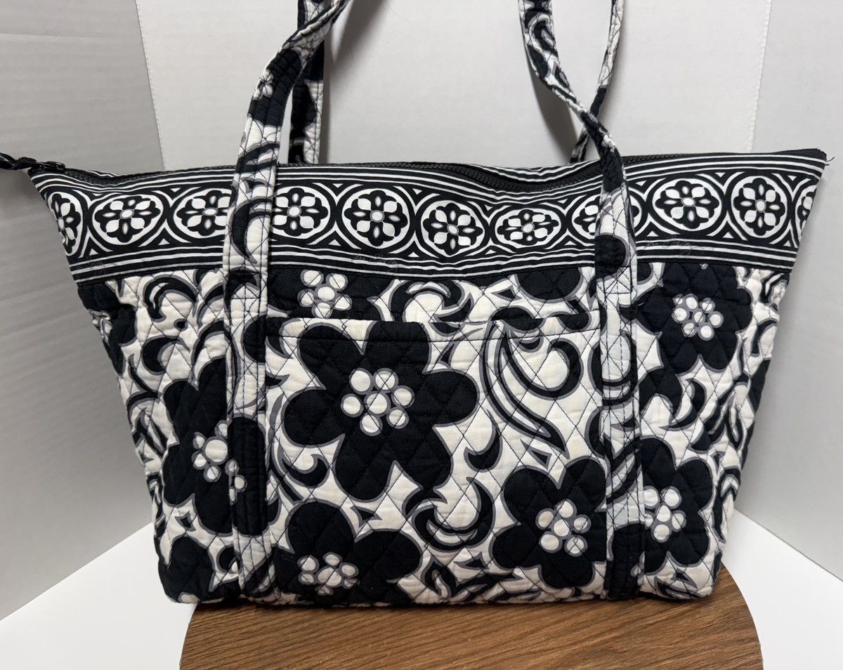 Vera Bradley Vera Bradley Retired Night/Day Black/White Zippered Tote Bag Size ONE SIZE - 1 Thumbnail