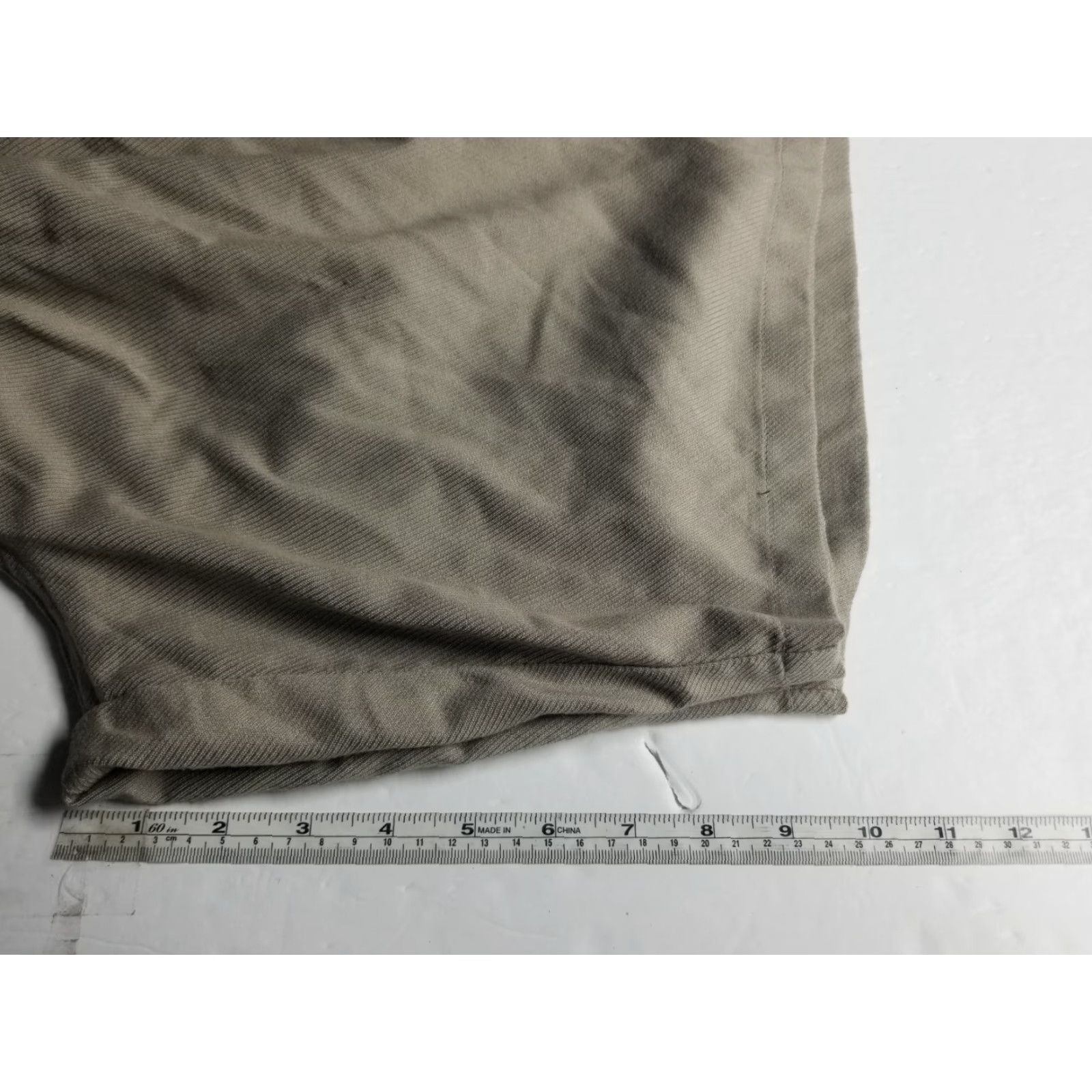 O'Neill O'Neill Shorts Khaki Beige Khaki Zip Up Button Size 36 Men Beach Outdoor Classic Solid Button Mens Shorts Size US 36 / EU 52 - 4 Thumbnail