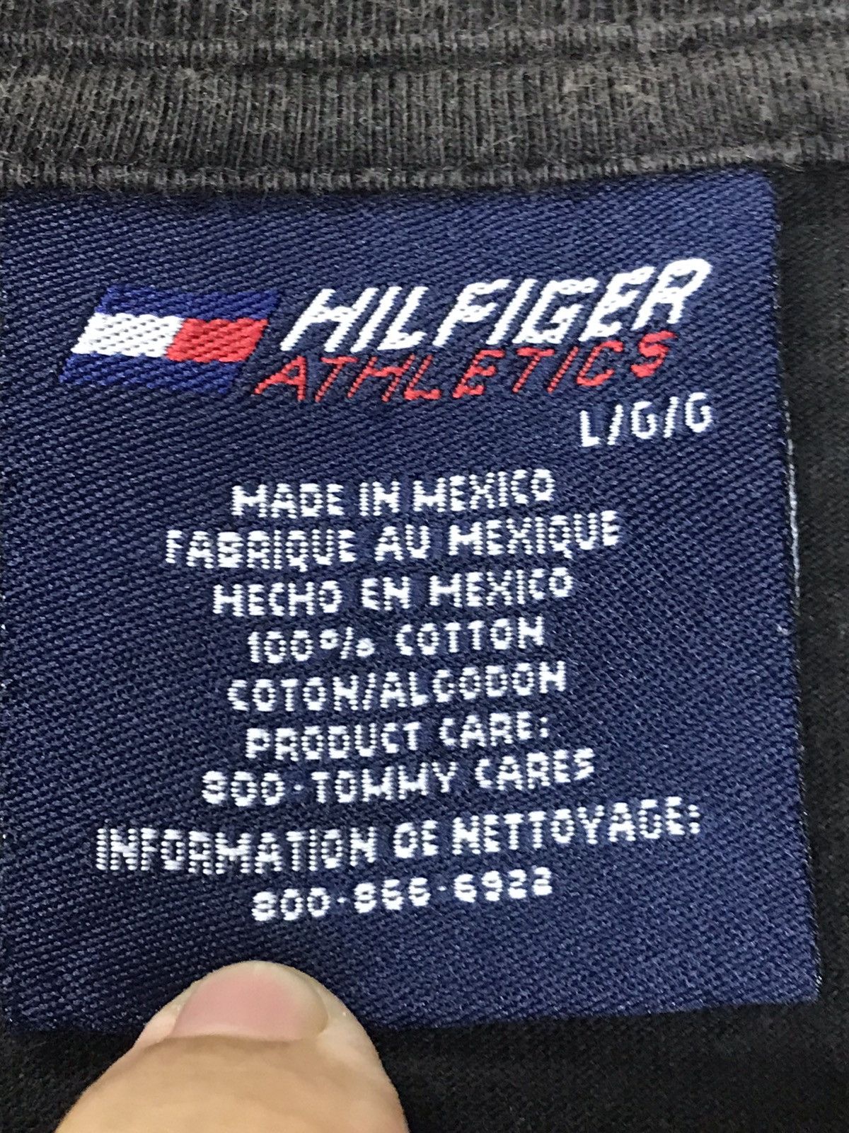 Tommy Hilfiger × Vintage Vintage Tommy Hilfiger big logo tee Size US L / EU 52-54 / 3 - 9 Thumbnail