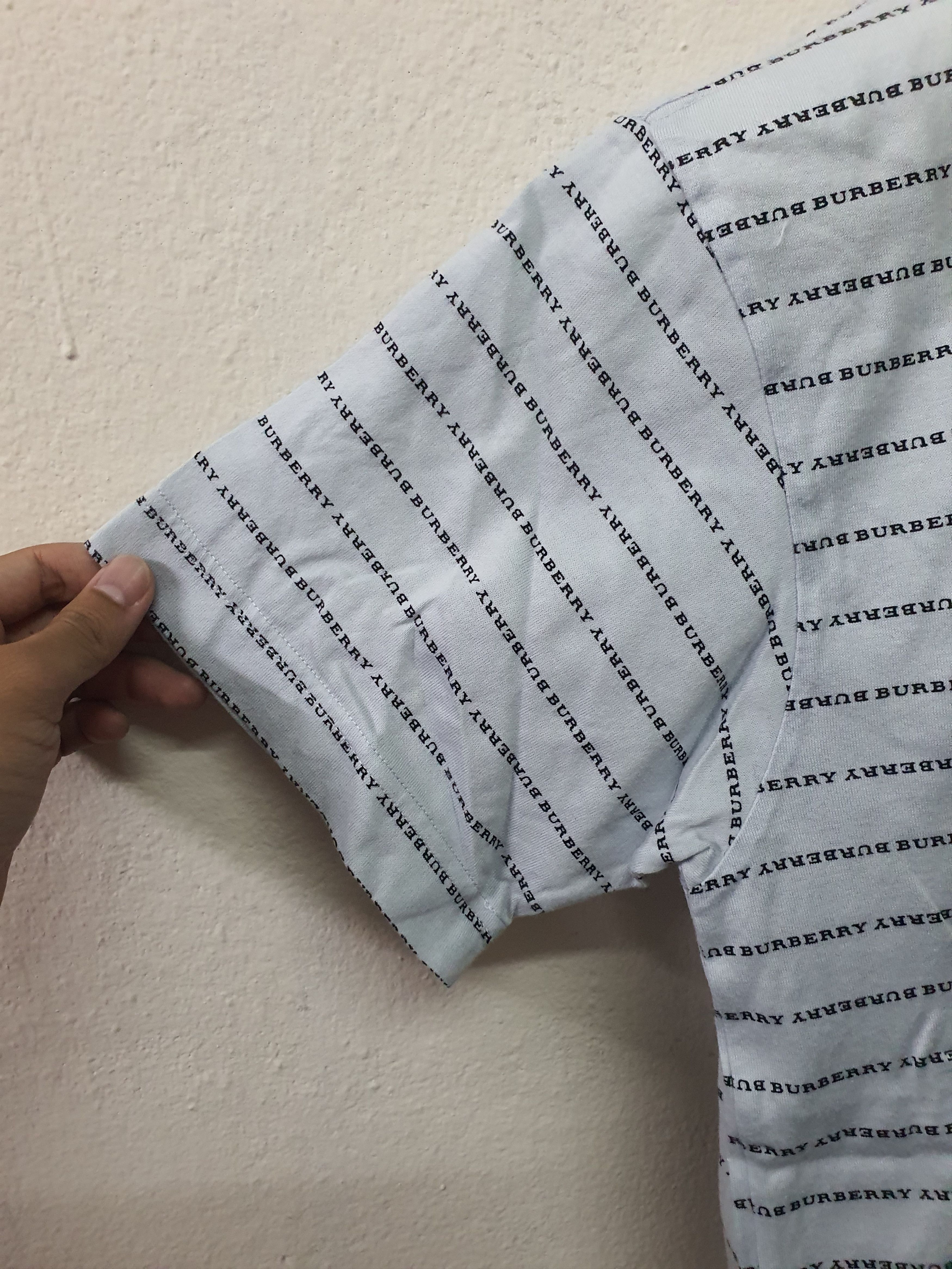 Burberry Burberry London Monogram T-shirt with an all-over print Size US M / EU 48-50 / 2 - 6 Thumbnail
