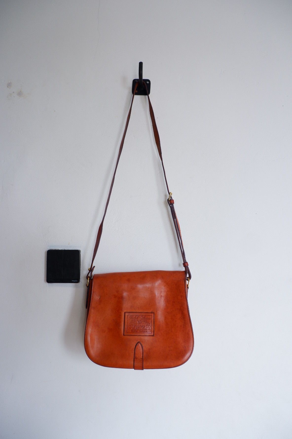 Ralph Lauren Purple Label Ralph Lauren Purple Label Saddle Bag Leather Made in Italy Size ONE SIZE - 2 Thumbnail