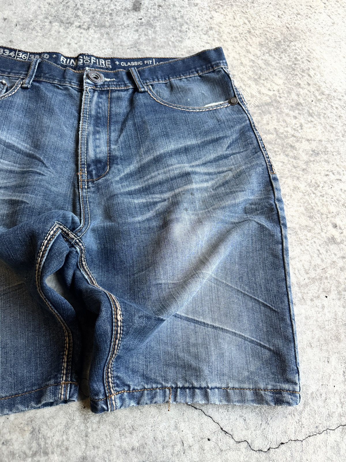 Affliction × Japanese Brand Crazy vintage grunge y2k Jesse pinkman bedazzled baggy jorts Size US 36 / EU 52 - 3 Thumbnail