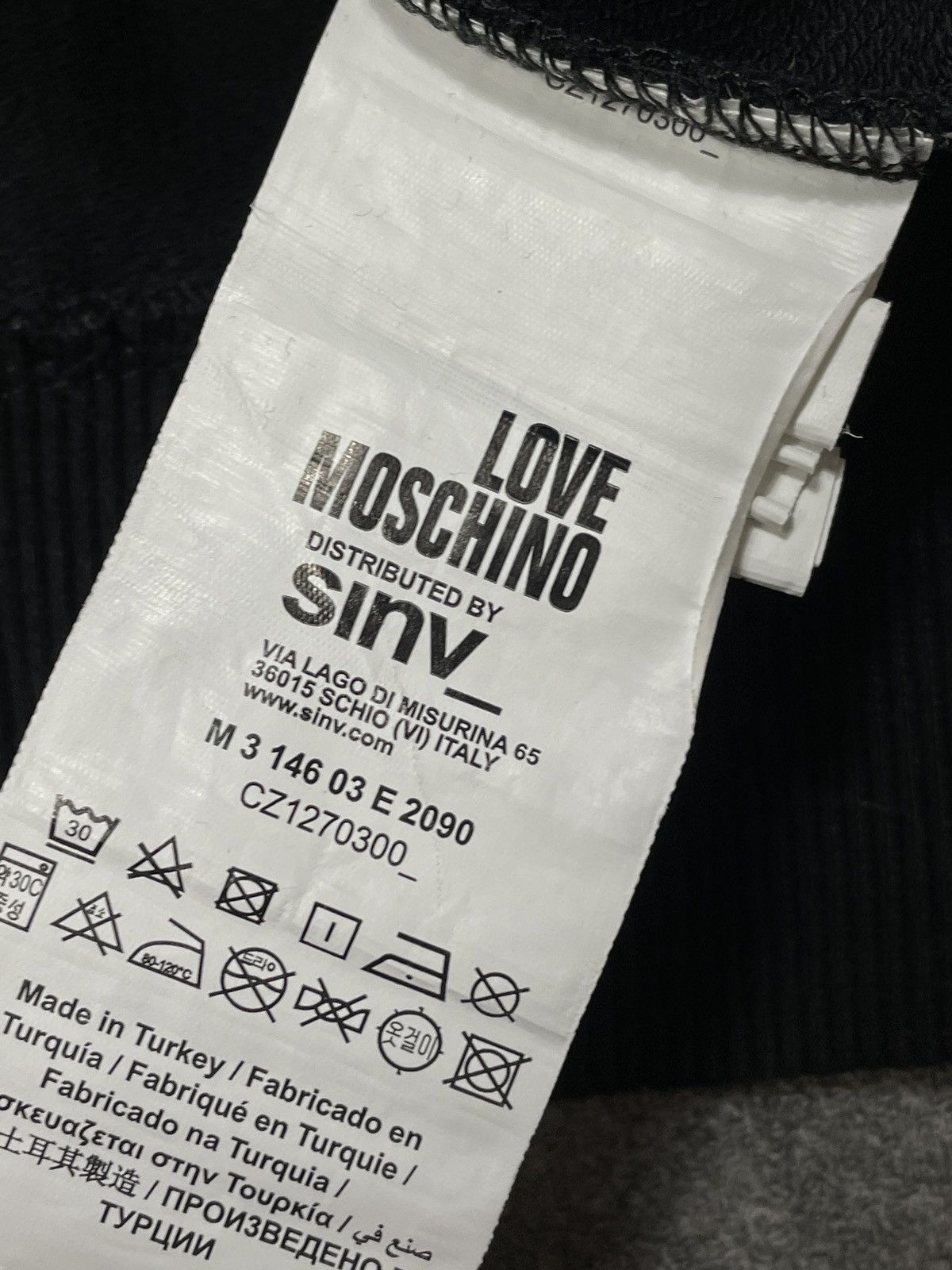 Moschino 🔥Offer🔥Love Moschino Sweatshirt Zip Gold Logo Hype Rare Size M / US 6-8 / IT 42-44 - 6 Thumbnail