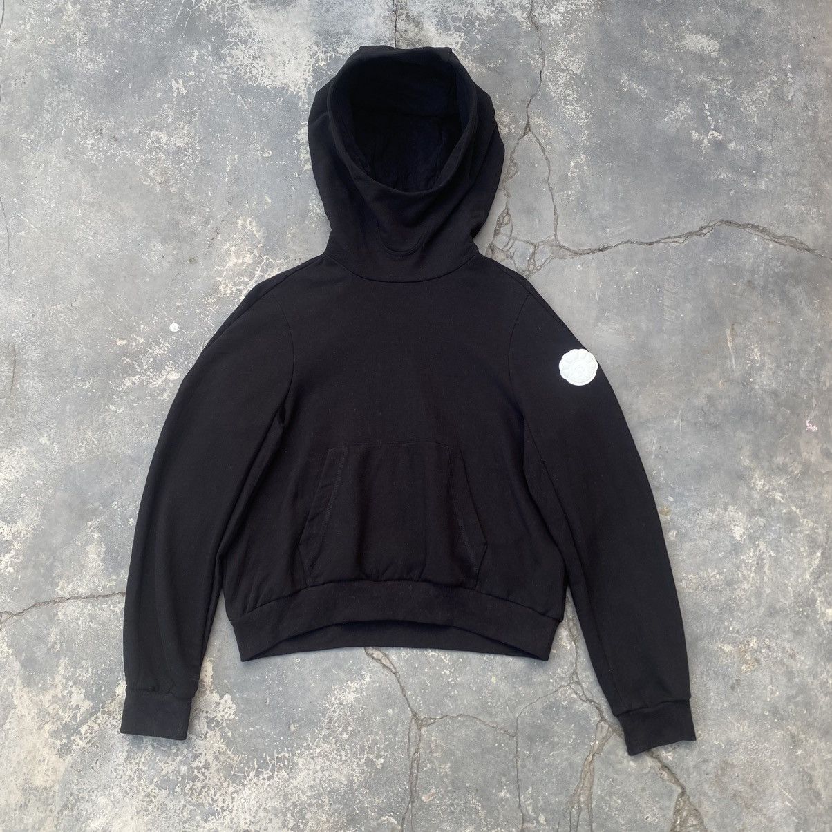 Moncler MONCLER X LULU LI Cropped Hoodie Size US S / EU 44-46 / 1 - 1 Thumbnail