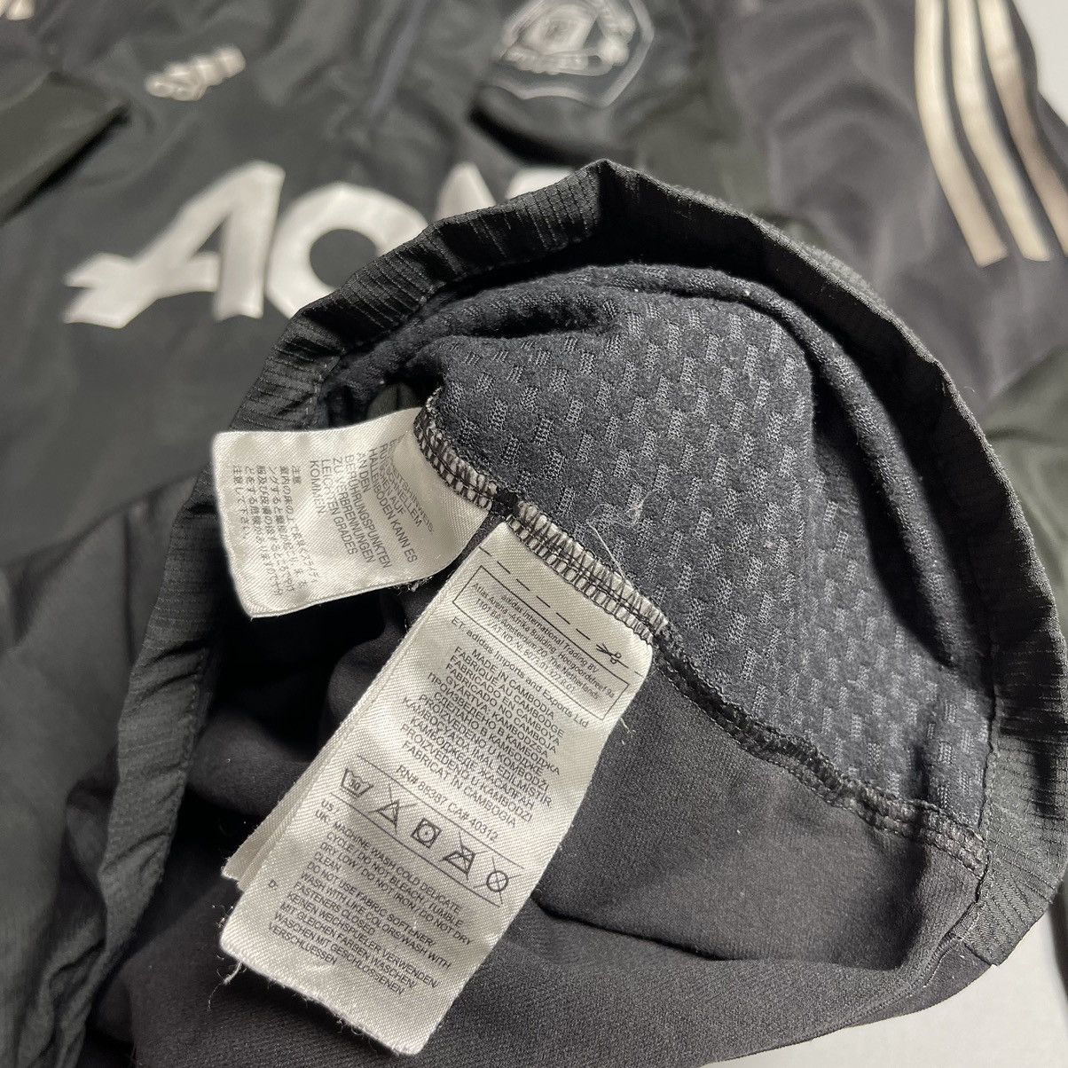 Adidas × Vintage MANCHESTER UNITED ADIDAS 2019/2020 SOCCER TRAINING TRACK TOP Size US M / EU 48-50 / 2 - 10 Thumbnail