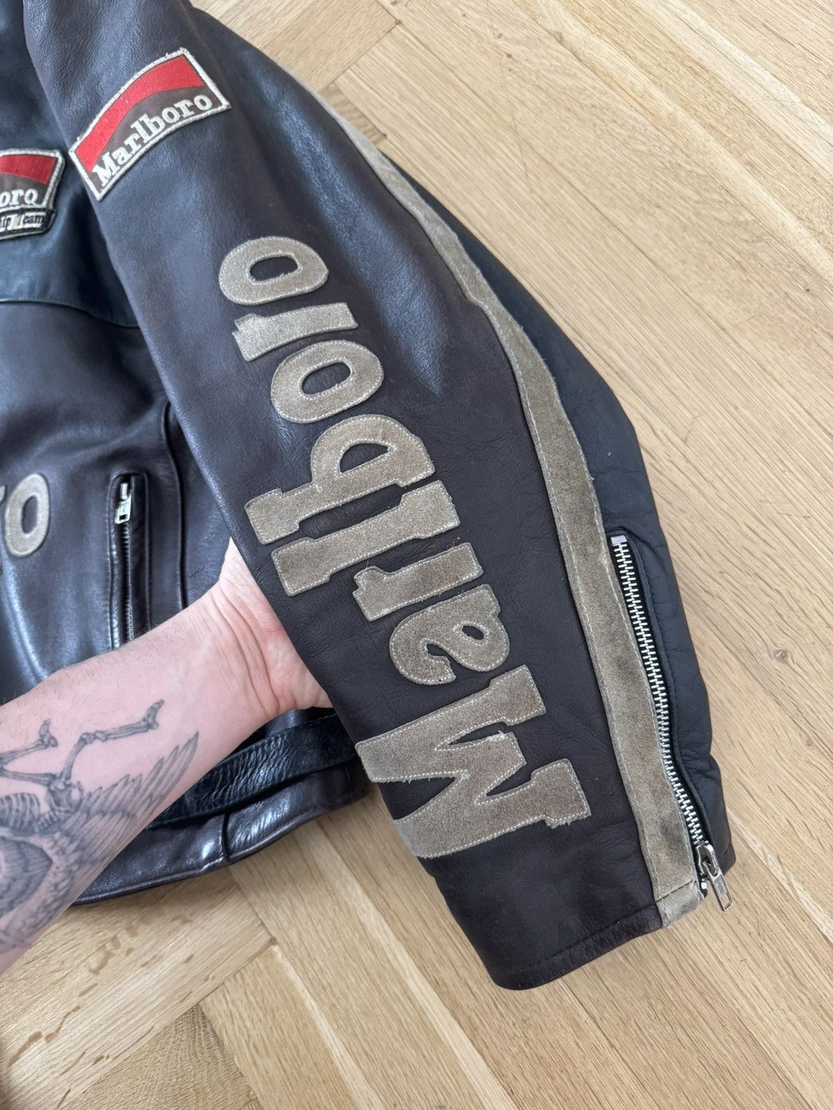 Vintage Vintage 90s rare Marlboro world championship leather jacket Size US M / EU 48-50 / 2 - 4 Thumbnail