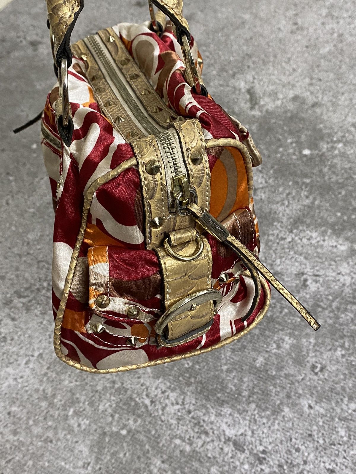 Guess 2000s Guess Studded Snake Skin Leather Shoulder Bag Size ONE SIZE - 3 Thumbnail