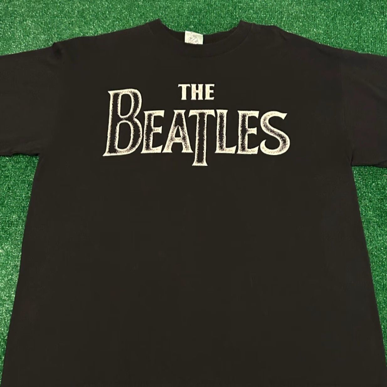Apple VINTAGE The Beatles Band Tee Logo Apple 2005 VTG Shirt XL Black Mens 90s Y2k Logo Rock Music Band Tee Size US XL / EU 56 / 4 - 3 Thumbnail