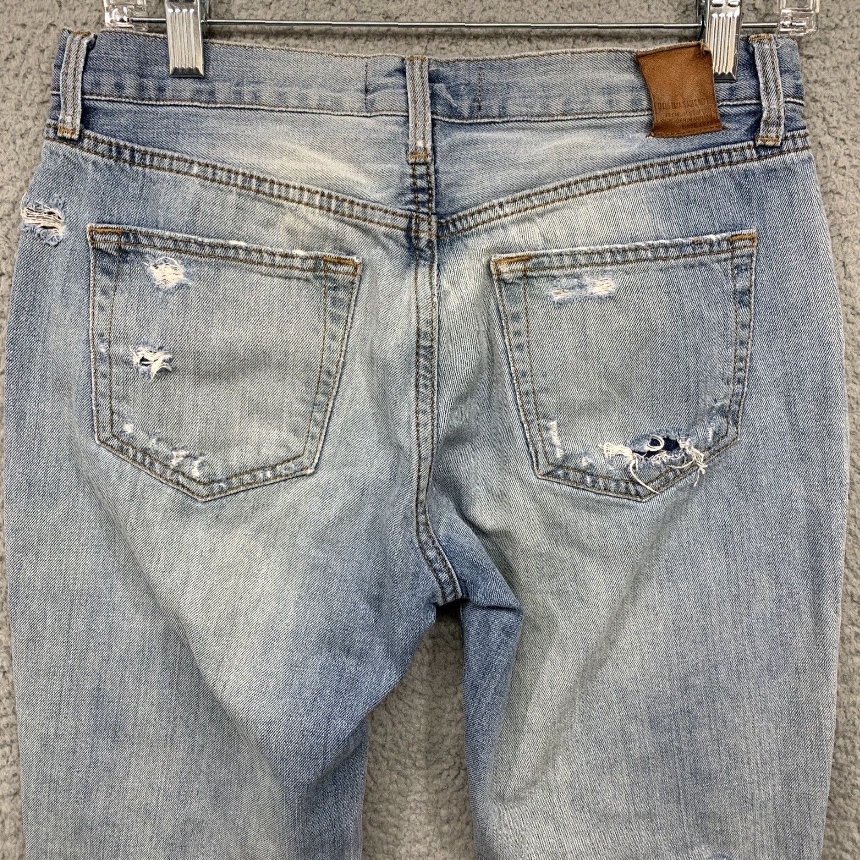 Zara ZARA Basic Z 1975 Jeans Light Wash Distressed 5-Pocket LOGO Regular Size 4 Women Jeans Mid Rise Light Blue - 26.5 Inseam Distressed Size 29" - 5 Thumbnail