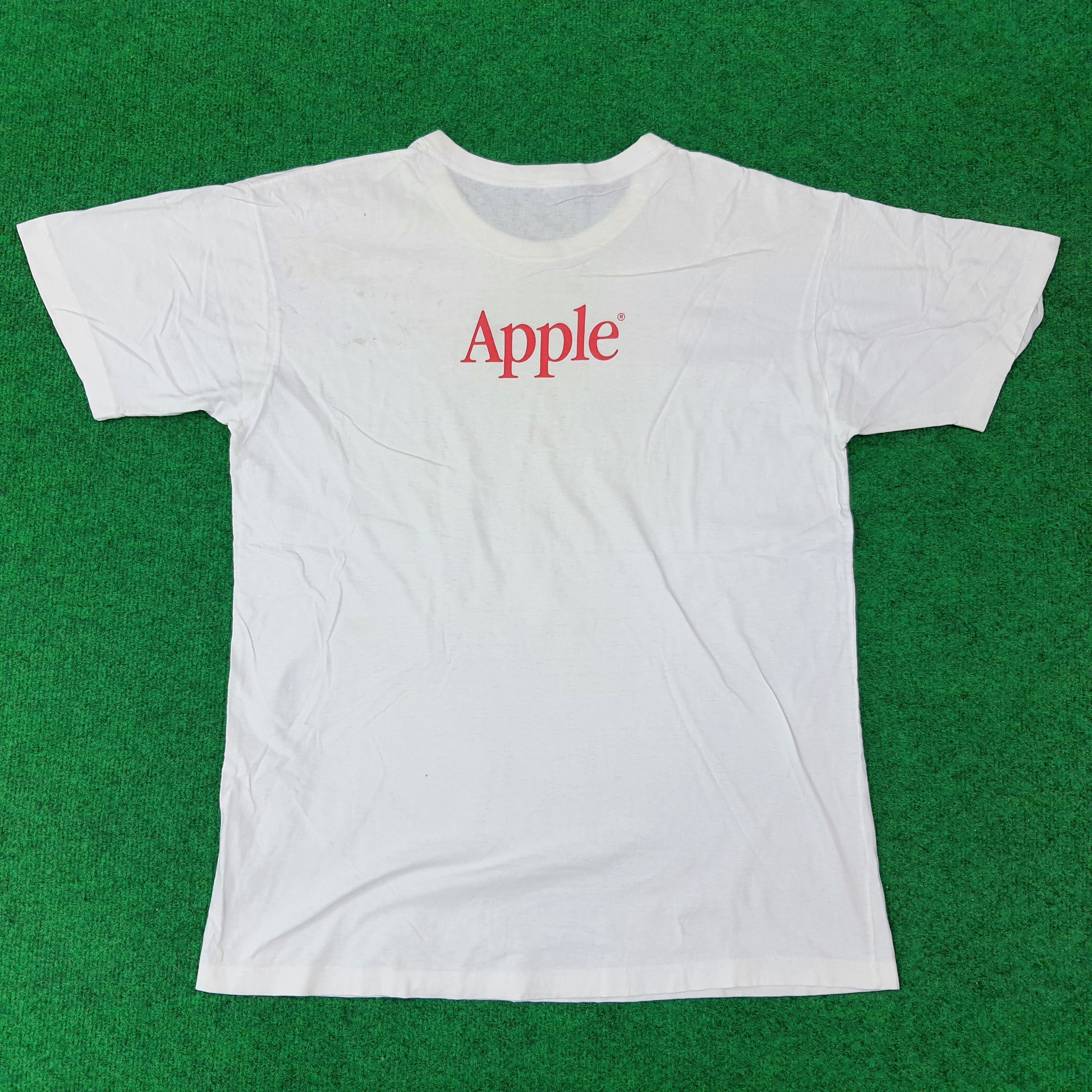 Apple Vintage Macintosh by Apple Product Tshirt C259N10 Size US M / EU 48-50 / 2 - 3 Thumbnail