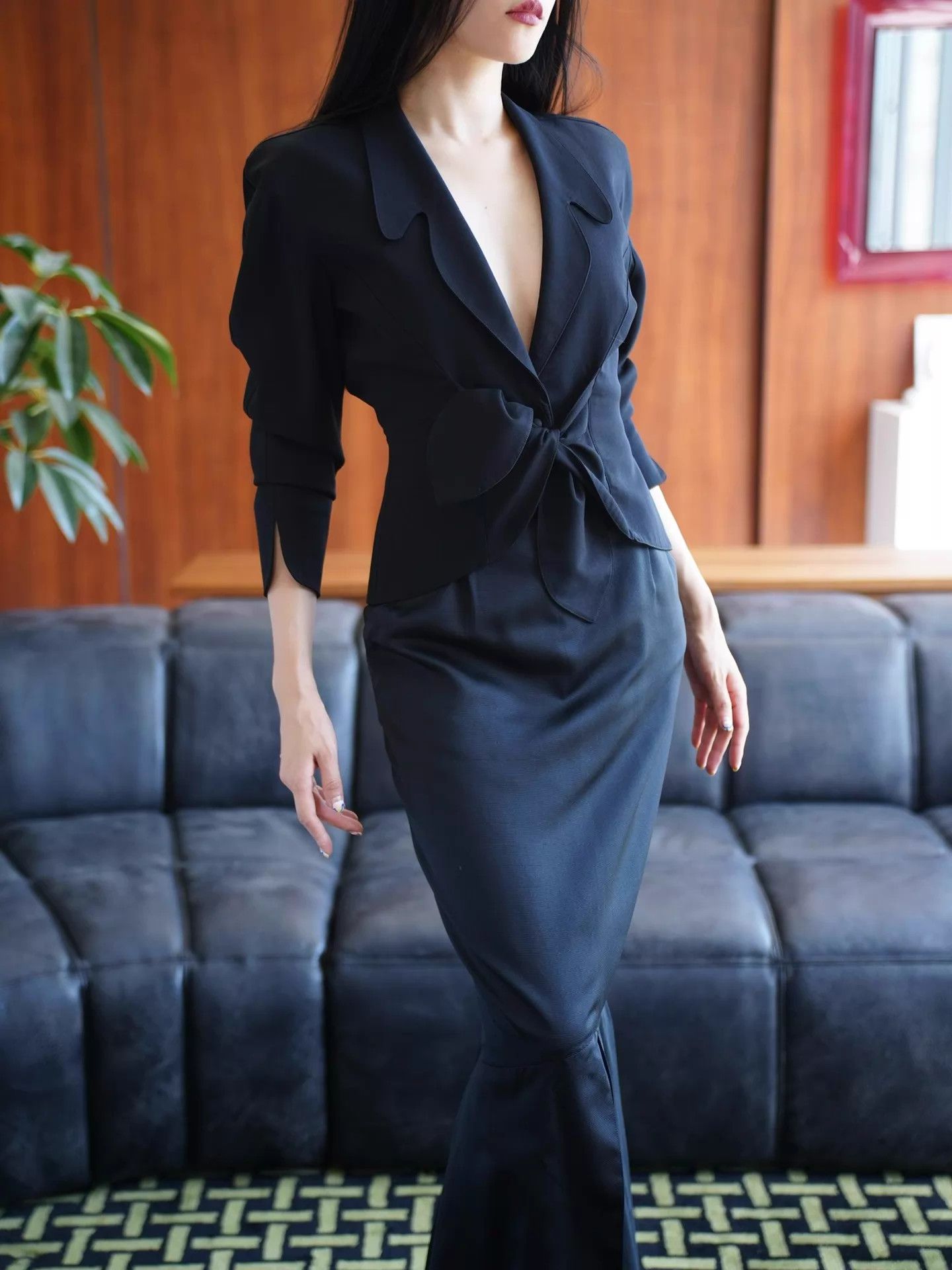 Thierry Mugler Thierry Mugler vintage black wool waist-tie blazer Size S / US 4 / IT 40 - 2 Thumbnail
