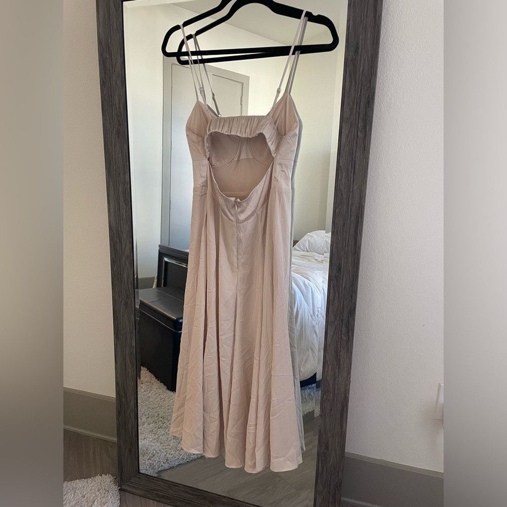 Express Express beige midi spaghetti strap dress with cutout Size S / US 4 / IT 40 - 3 Thumbnail