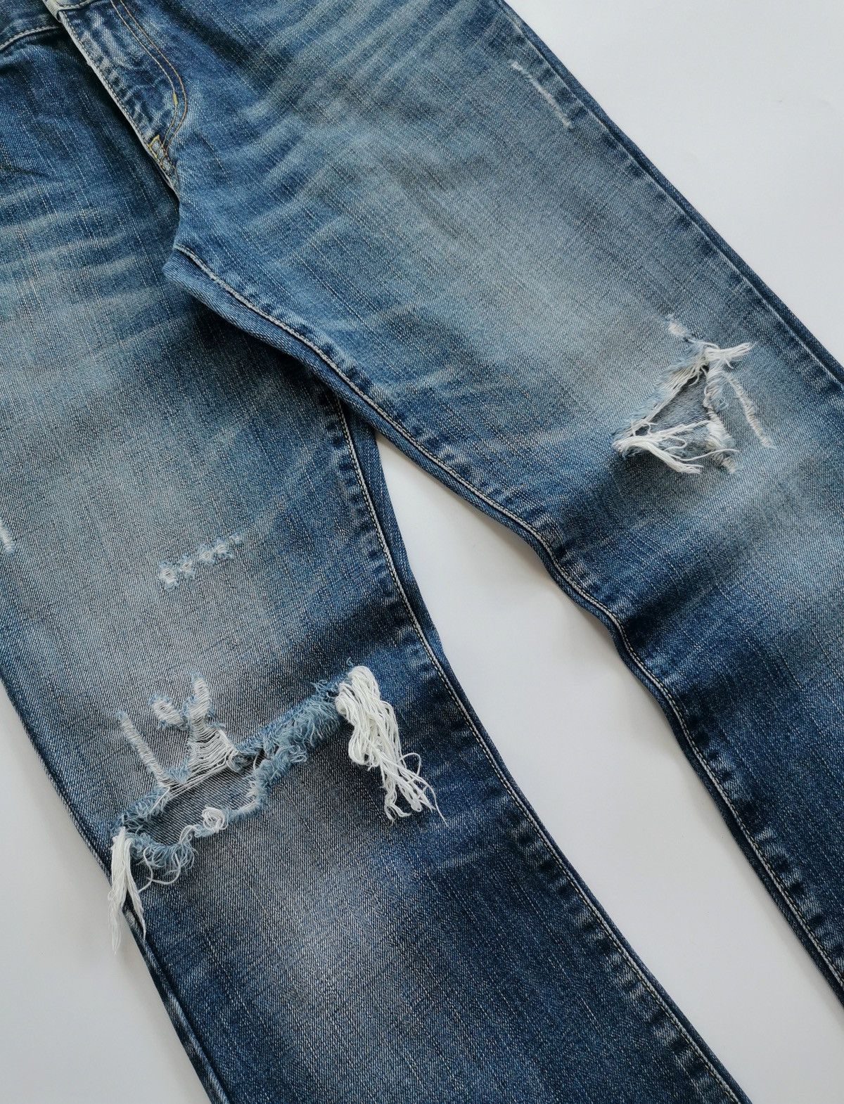 Burberry Bootcut Burberry Distressed Denim Jeans Size US 32 / EU 48 - 3 Thumbnail