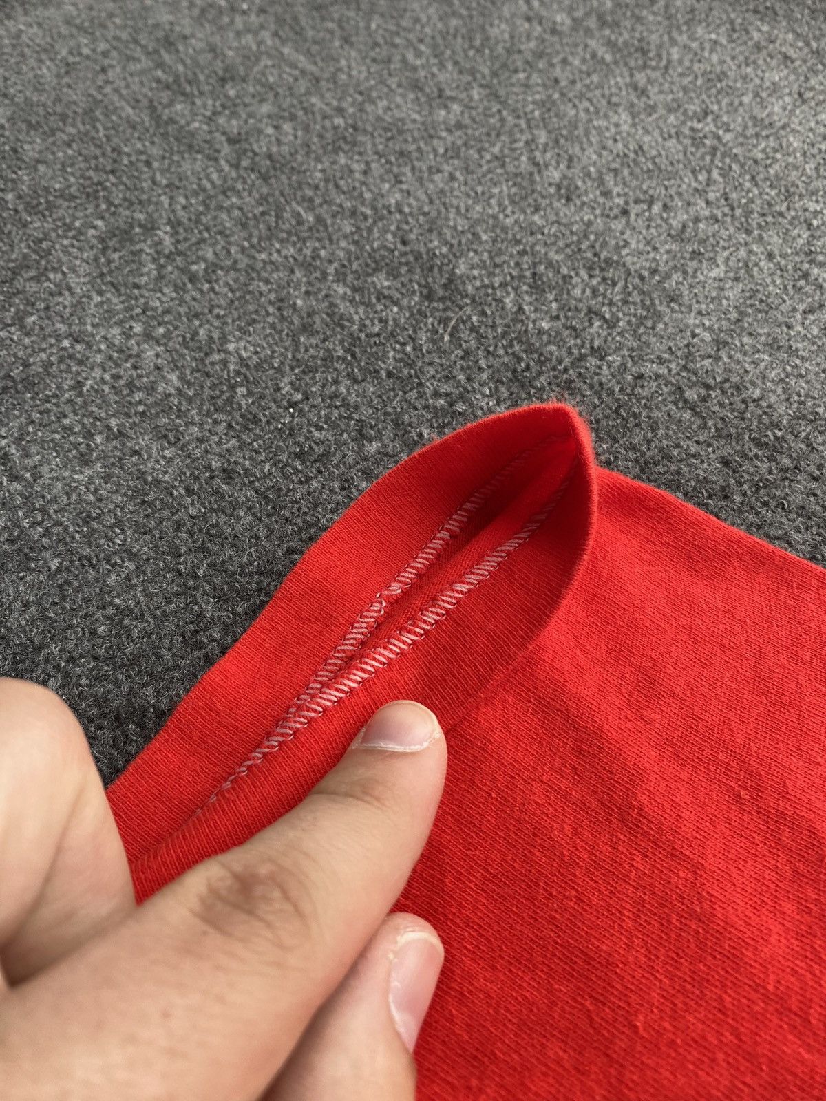 Saks Fifth Avenue 🔥Rare 90s Saks Fifth Avenue Red Tee Mens s USA Made unique Size US S / EU 44-46 / 1 - 13 Thumbnail