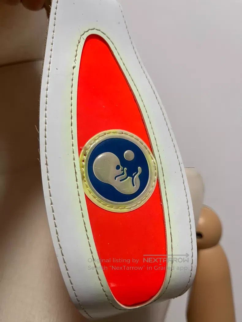 Fotus fotus embryo-themed hair accessory with red and blue desig Size ONE SIZE - 9 Thumbnail