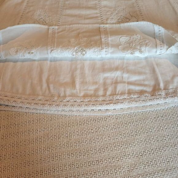 Apt. 9 Apt. 9 Lined White Lace Throughout & Bottom Side Zippered Sz Size 32" / US 10 / IT 46 - 5 Thumbnail