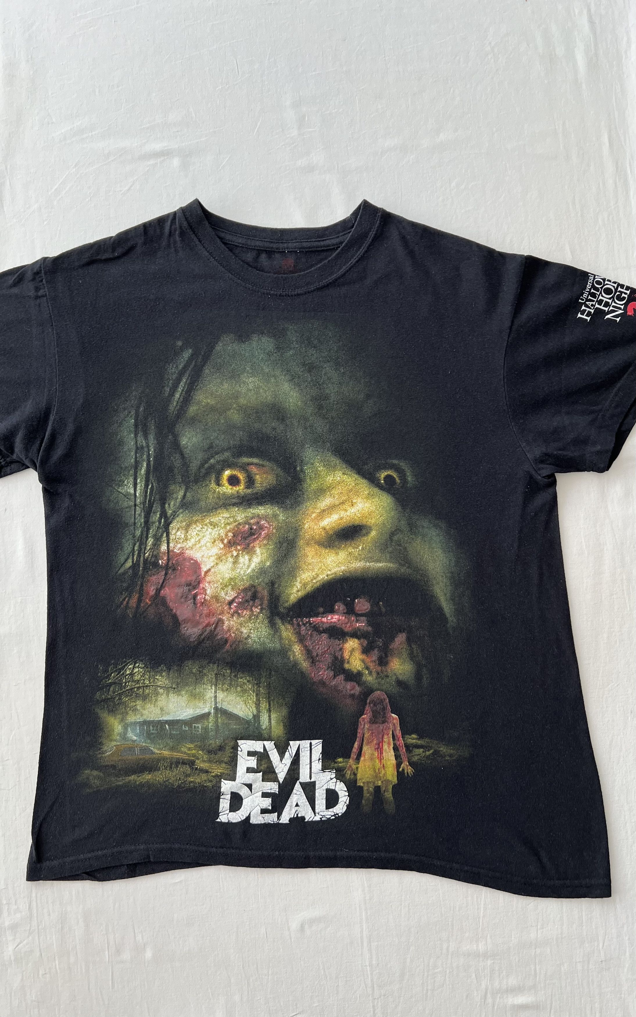 Expert Horror Vintage 2013 Evil Dead Horror Movie Black T-shirt Size US M / EU 48-50 / 2 - 3 Thumbnail