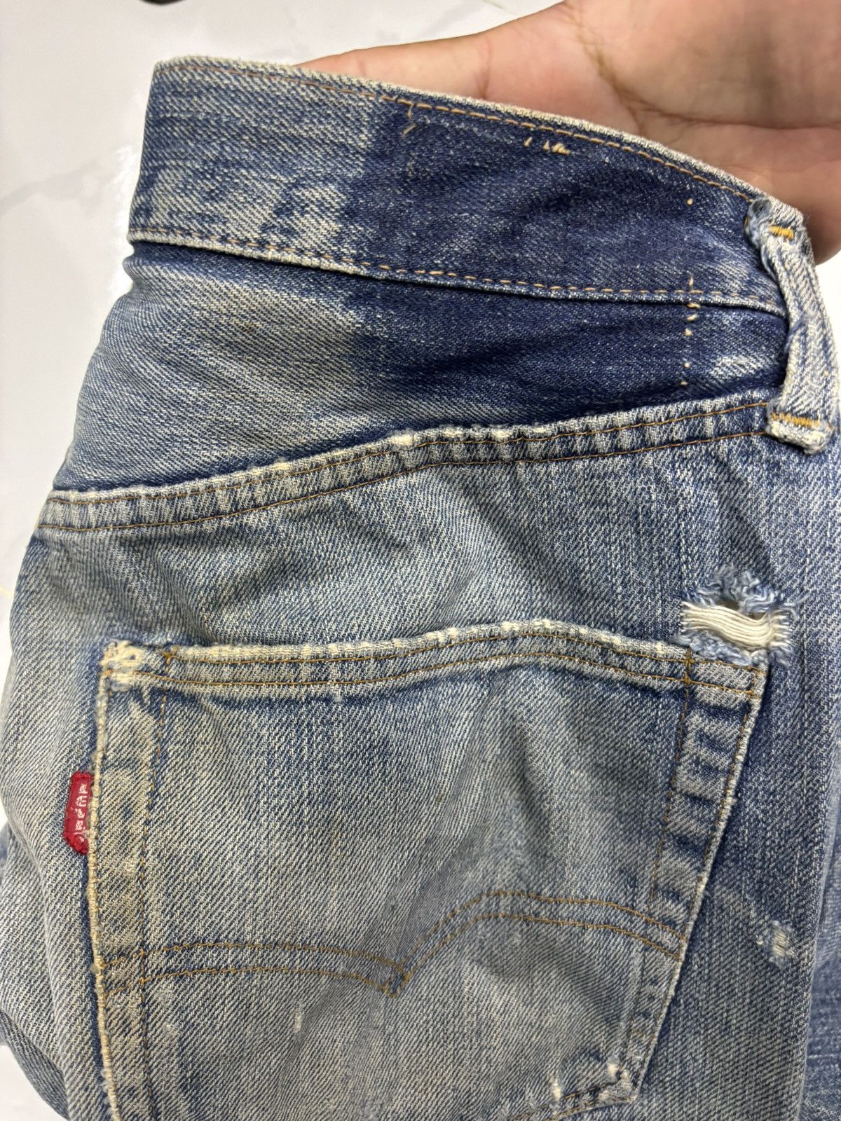 Levi's 🔥VTG LEVIS 501 BUTTON 6 SELVEDGE THRASHED DISTRESSED DENIM Size US 32 / EU 48 - 15 Thumbnail