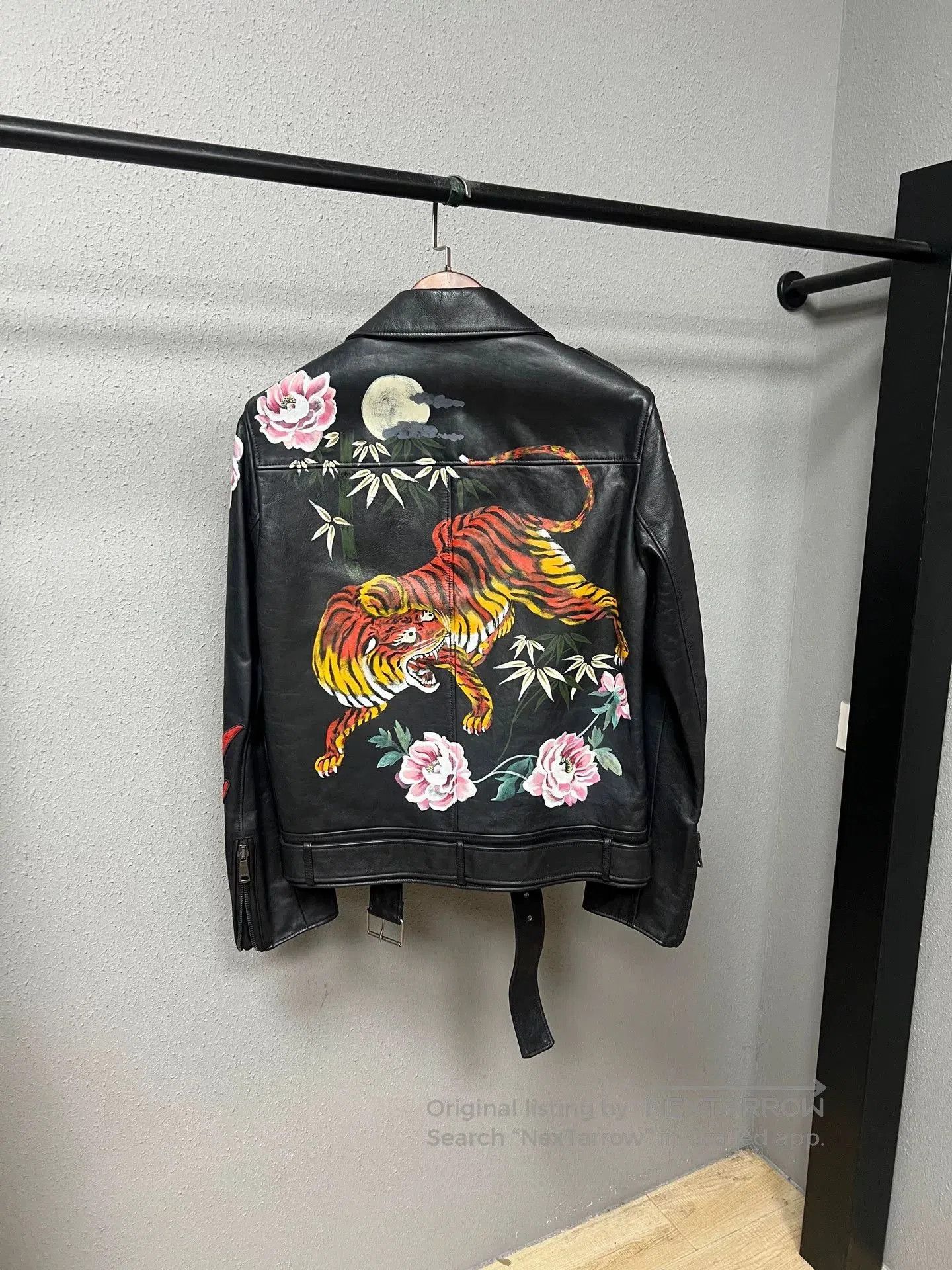 Gucci gucci black leather jacket with tiger design. Size US L / EU 52-54 / 3 - 2 Thumbnail