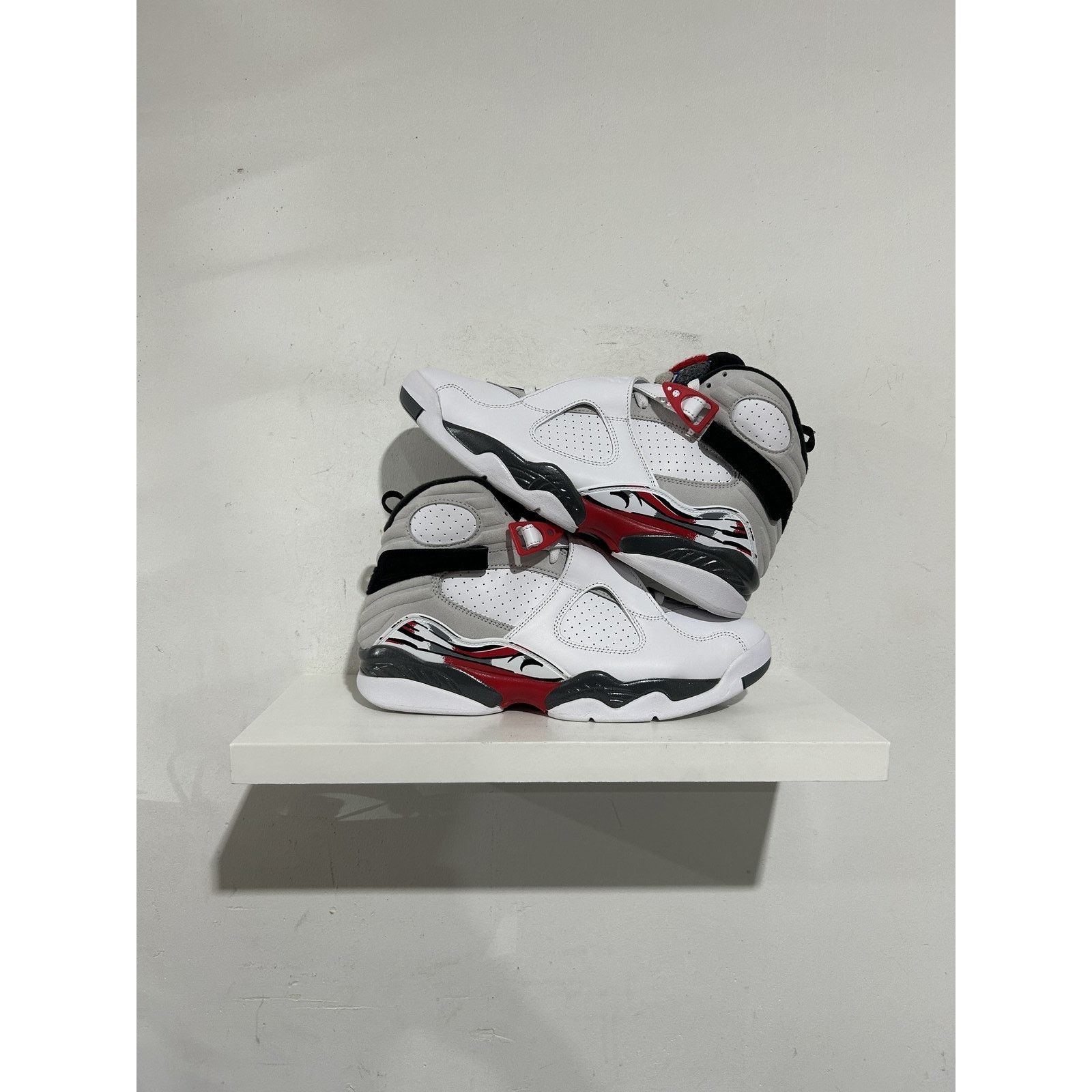 Nike NIKE JORDAN 8 WHITE TRUE RED SIZE 9.5 NEW Size US 9.5 / EU 42-43 - 1 Thumbnail