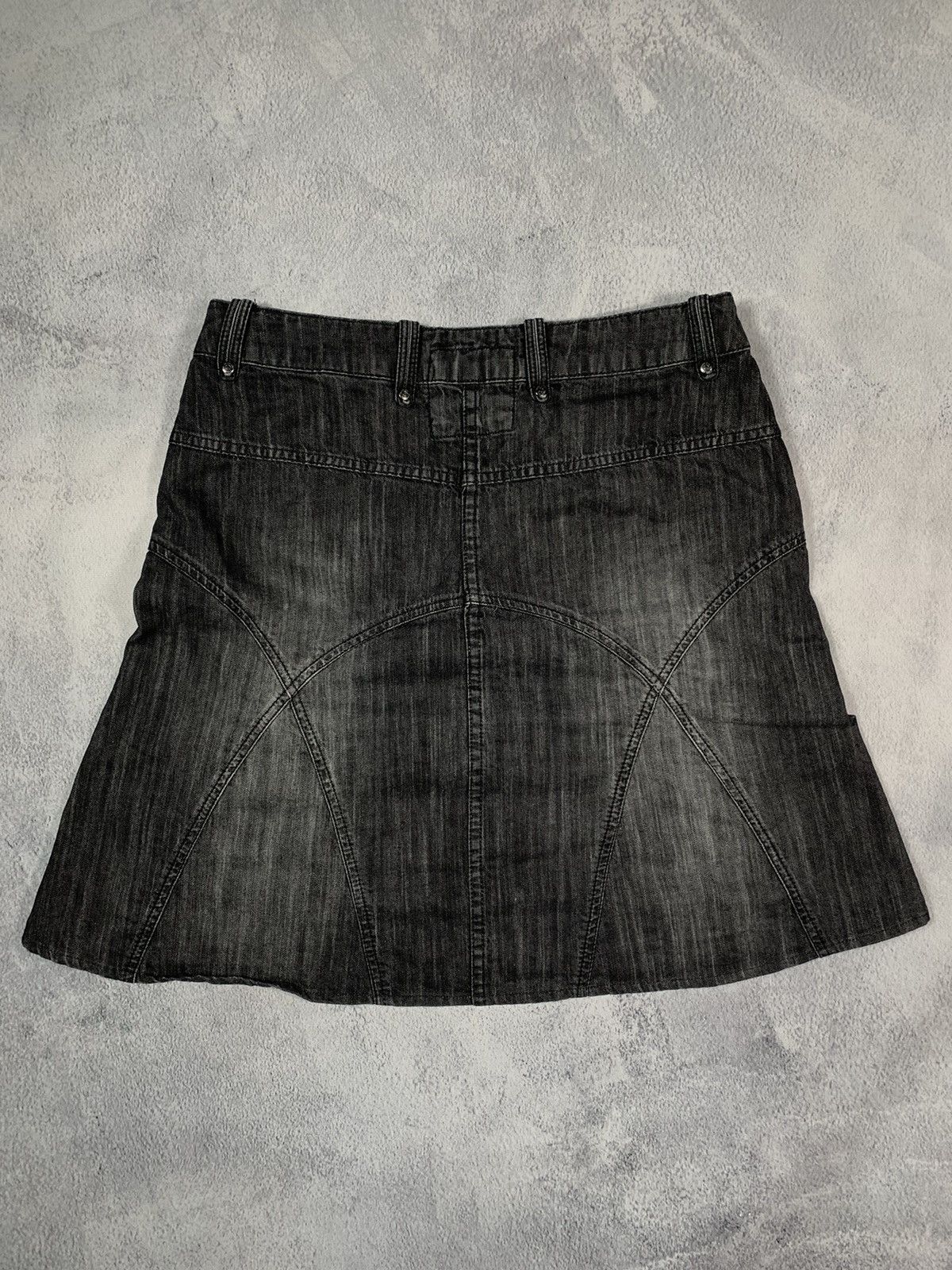 Vintage Vintage Y2K Denim midi skirt faded streetwear style size 33 Size 32" / US 10 / IT 46 - 5 Thumbnail