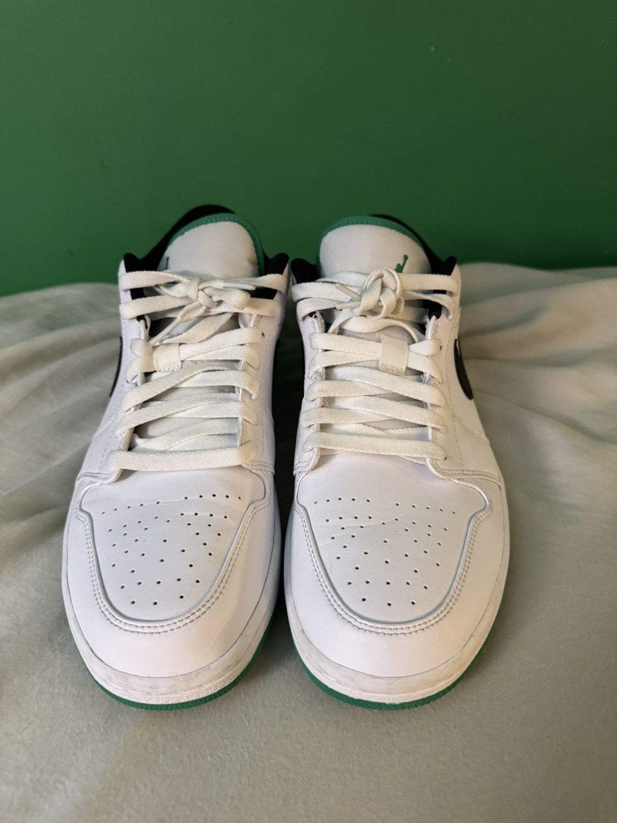 Jordan Brand Jordan 1 low white lucky green 2020 Size US 11 / EU 44 - 4 Thumbnail