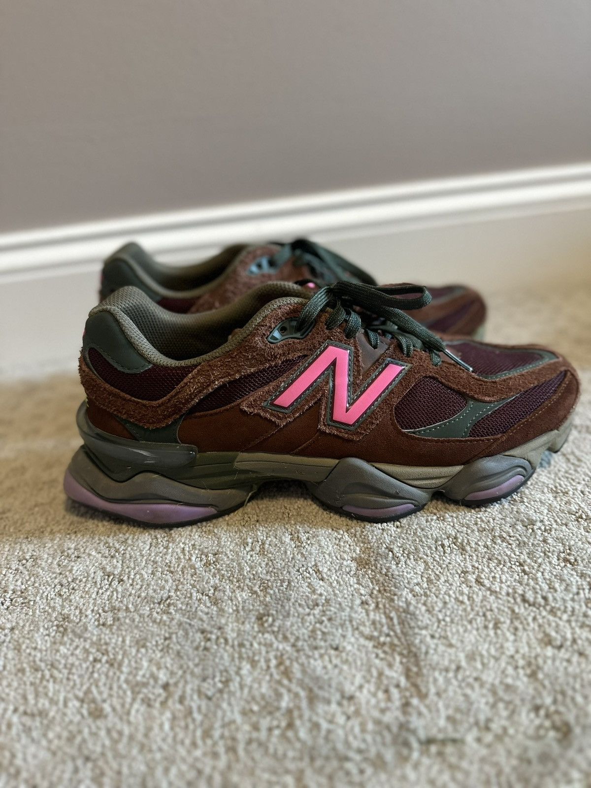 New Balance New Balance 9060 Burgundy Pink Size US 11 / EU 44 - 2 Thumbnail
