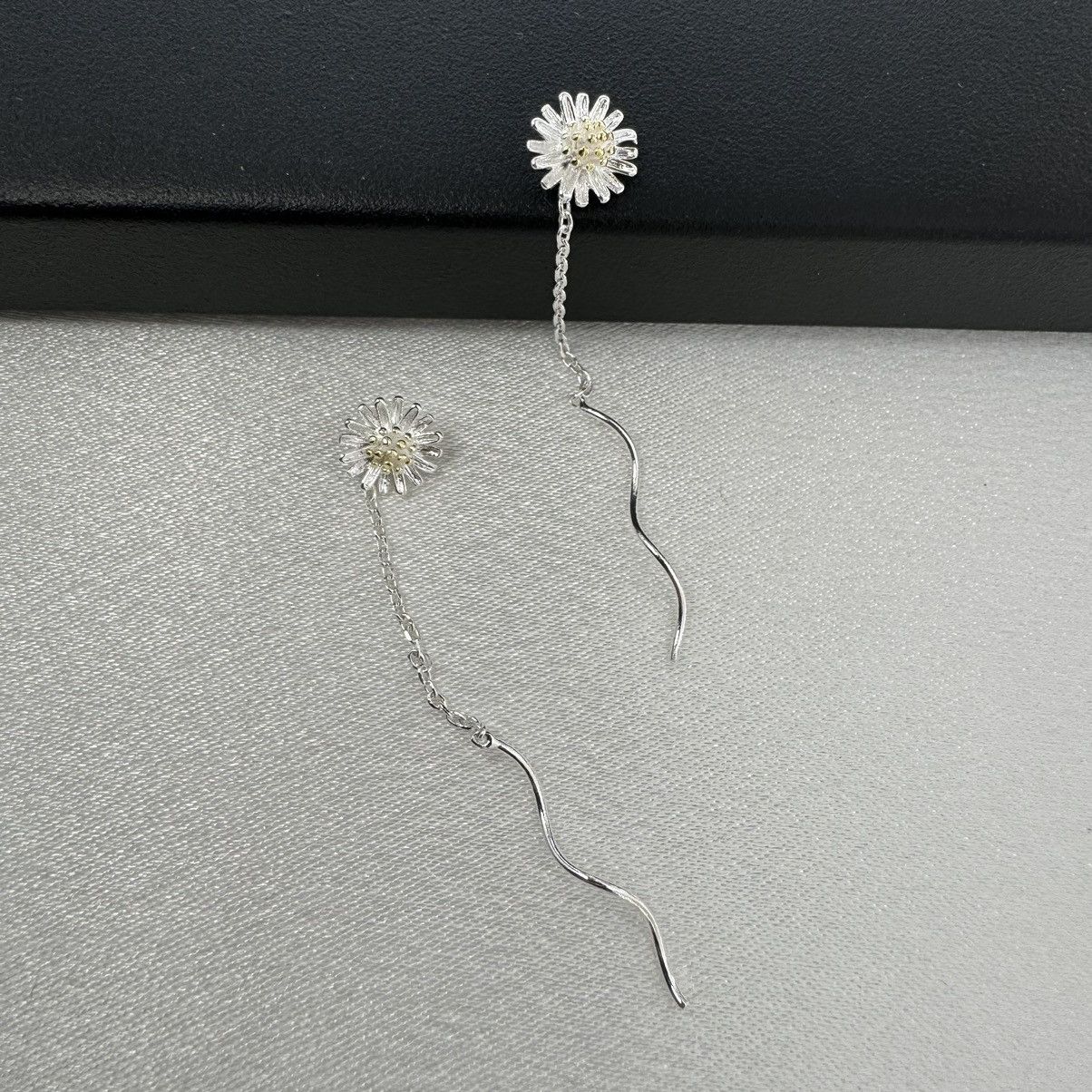 Other Elegant Flower Chain Dangle Threader Earrings for Women Size ONE SIZE - 4 Thumbnail