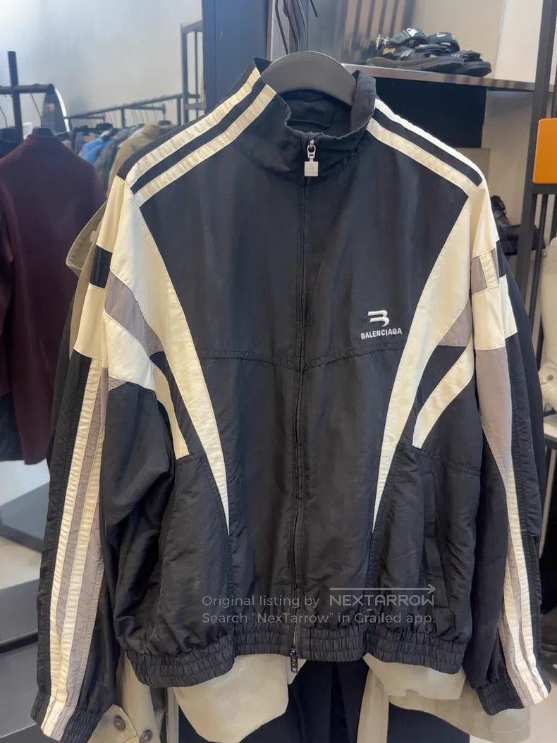Balenciaga Balenciaga Black and White Colorblocked Zip Sweatshirt Size US S / EU 44-46 / 1 - 1 Thumbnail